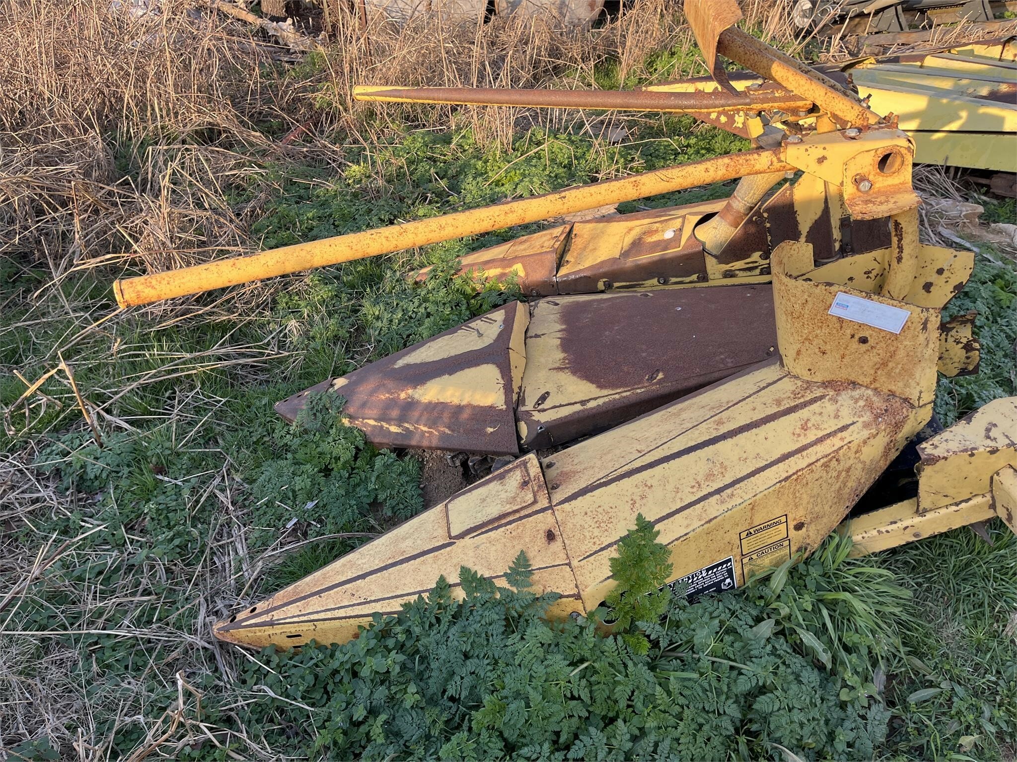  New Holland 824 Pull-Type Forage Harvester
