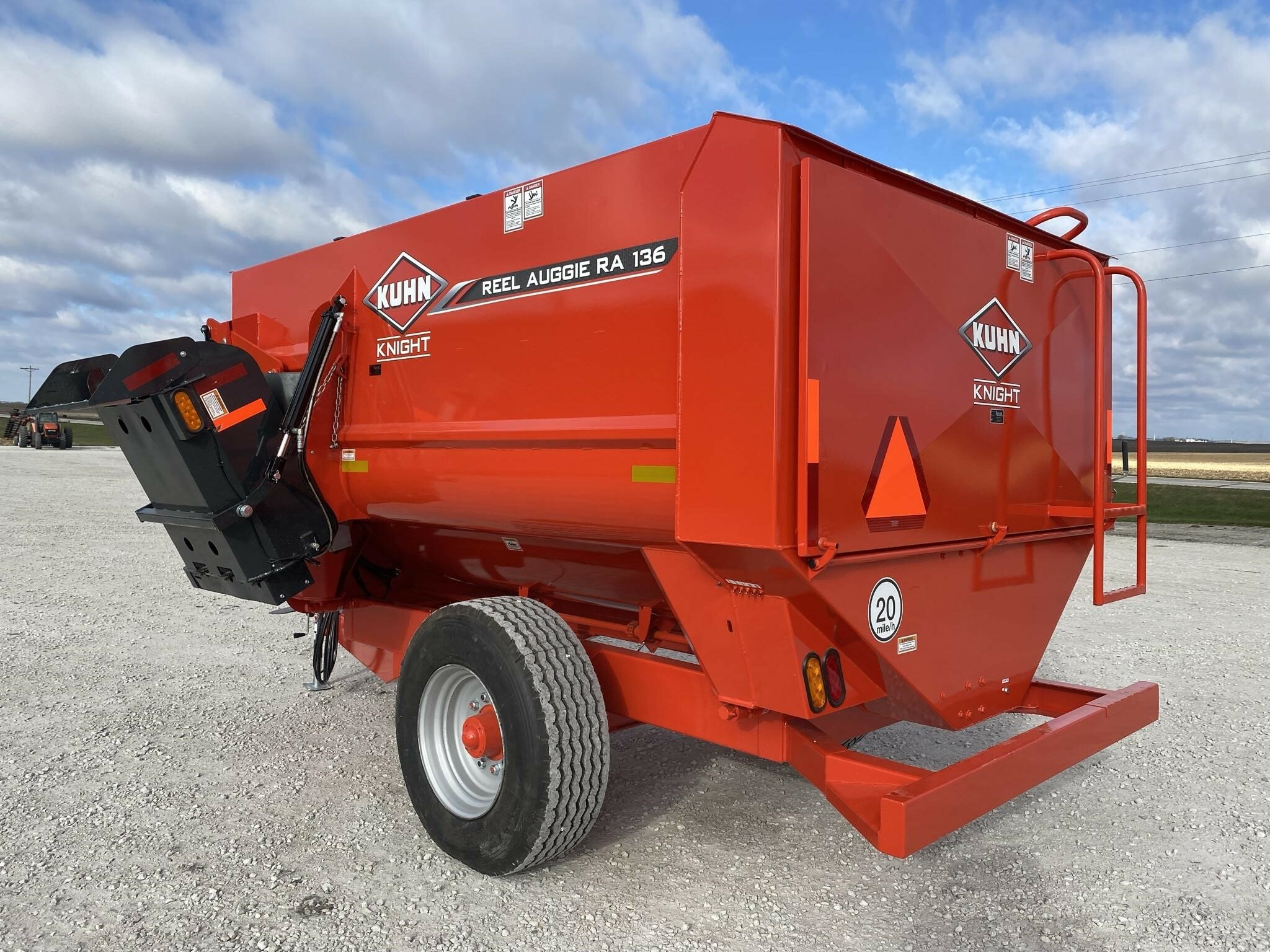 2025 Kuhn Knight RA136 Grinders and Mixer