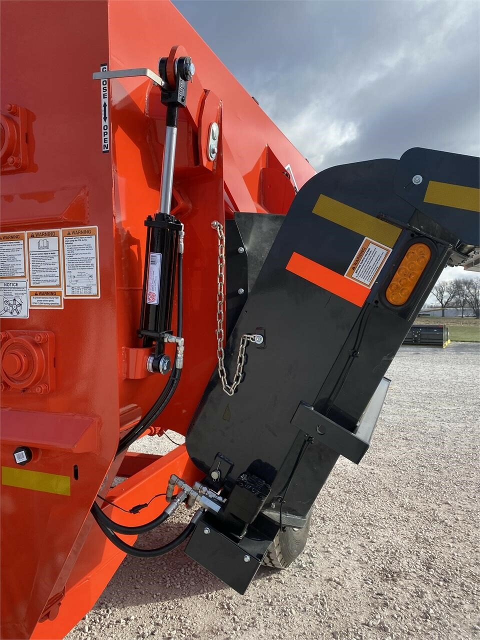 2025 Kuhn Knight RA136 Grinders and Mixer