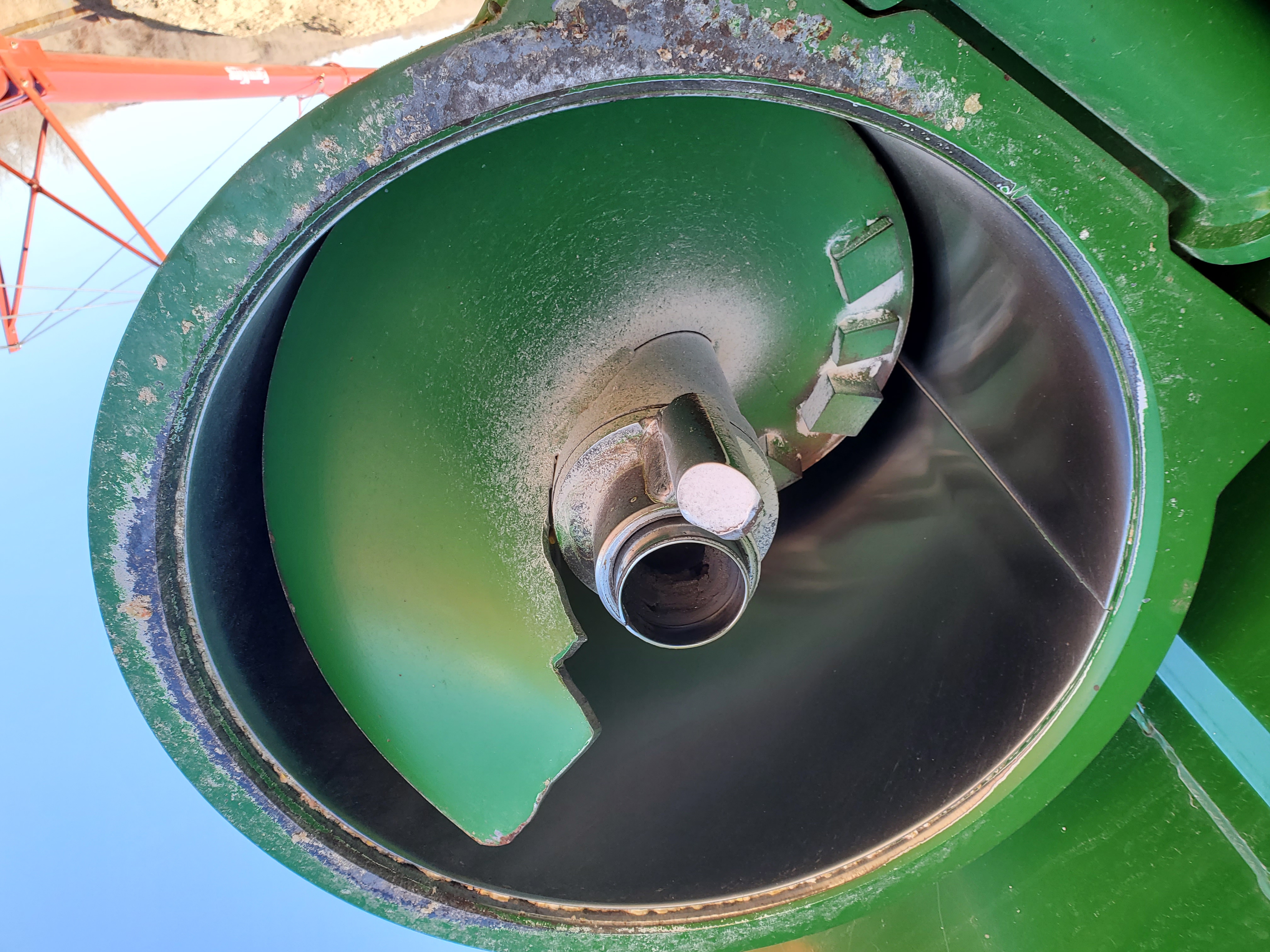 2011 Brent 1082 Grain Cart