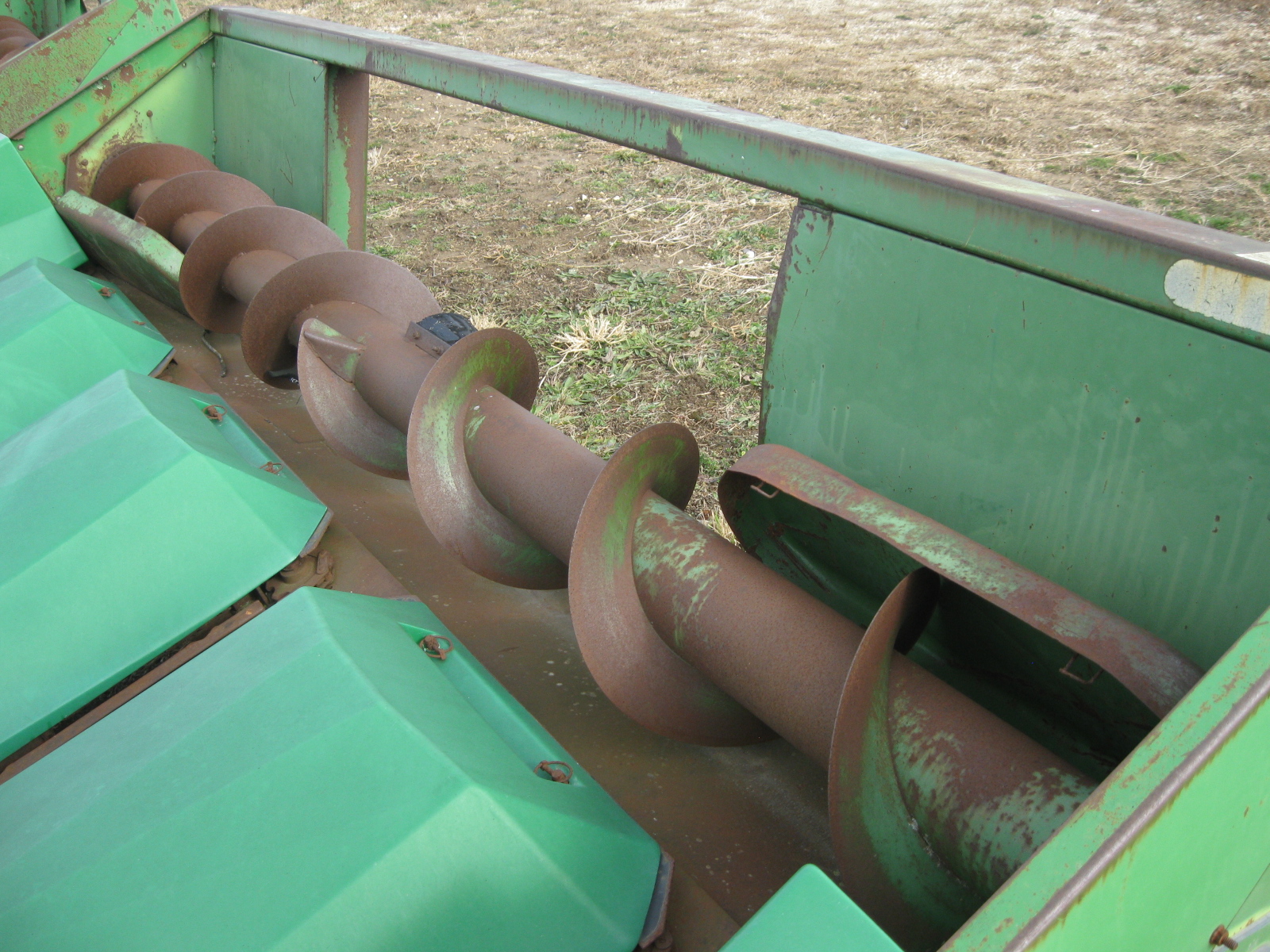 1982 John Deere 444 Corn Head