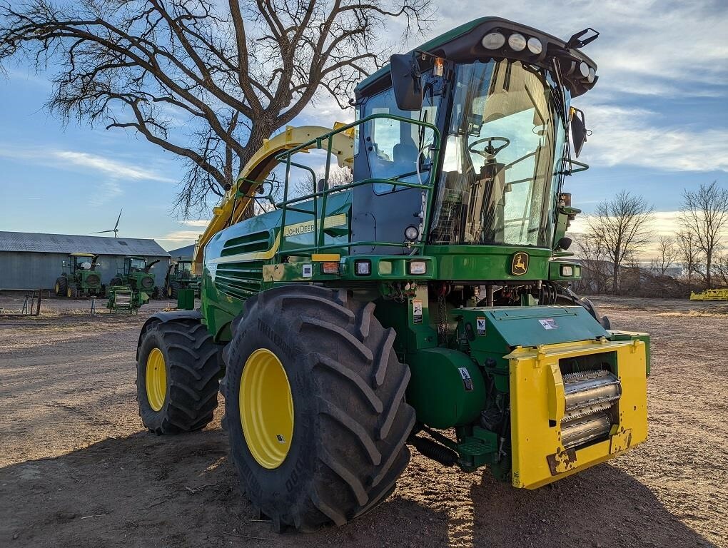 2014 John Deere 7780 Self-Propelled Forage Harvester