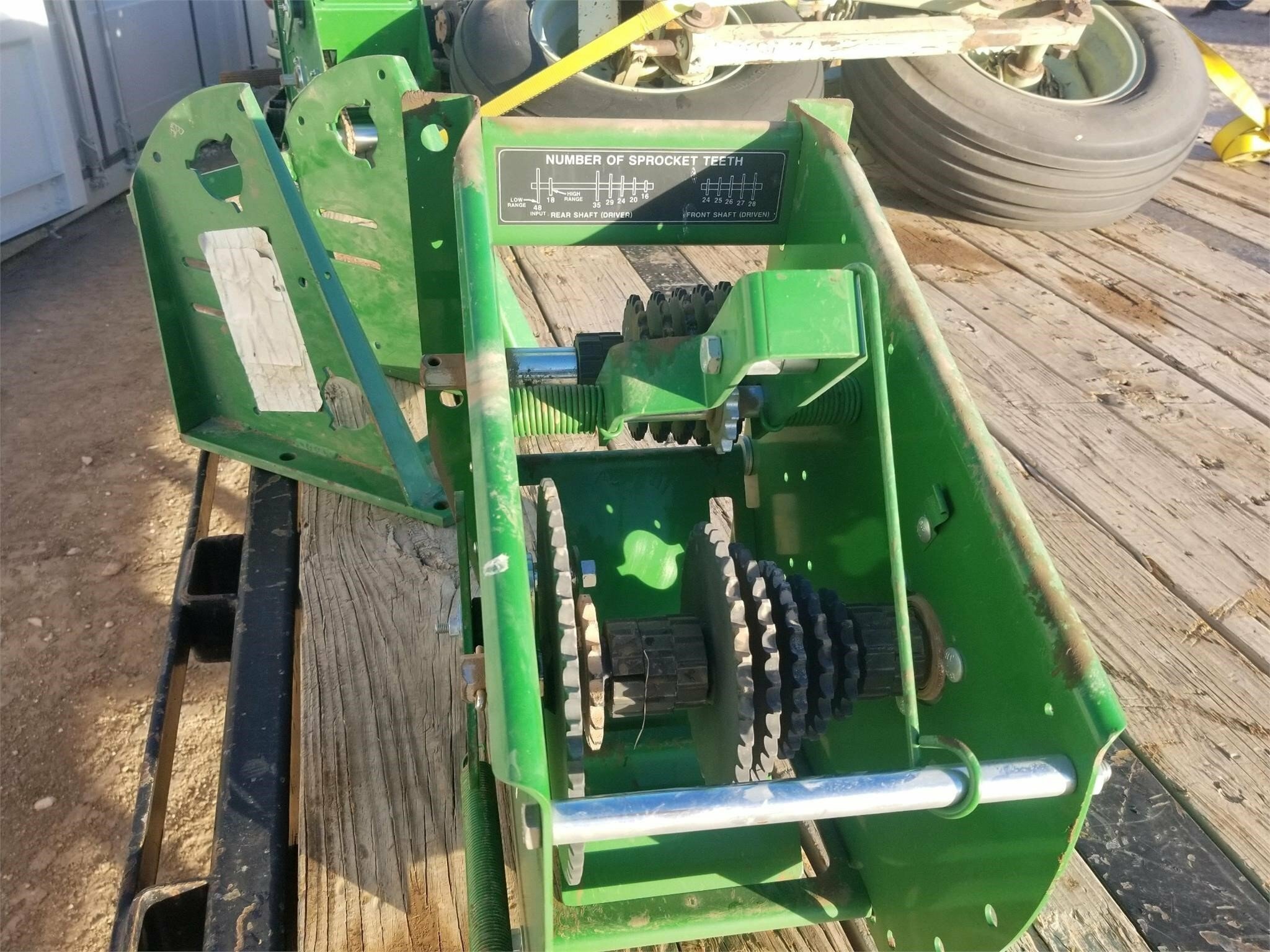  John Deere 1700 Planter