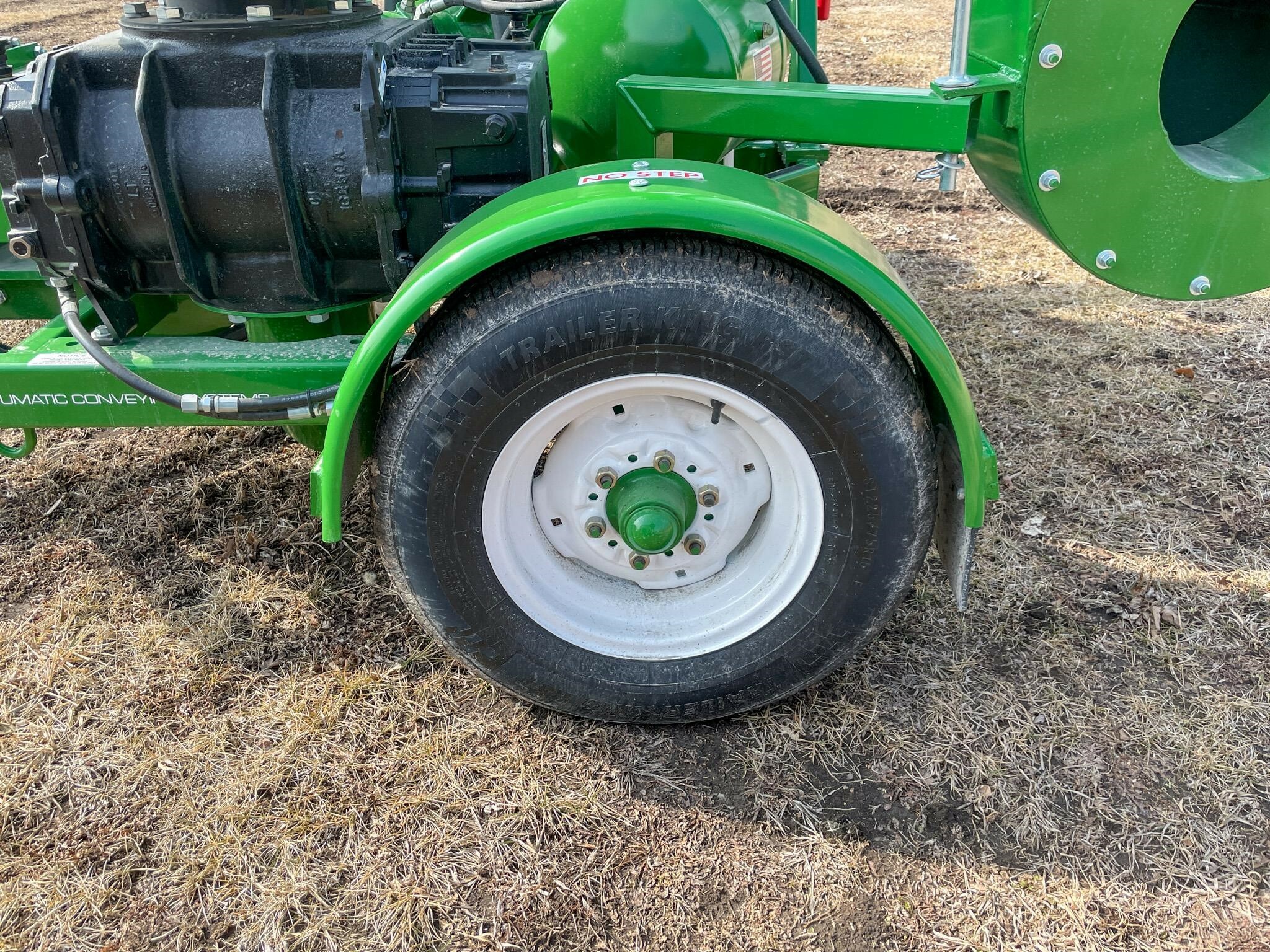 2026 Handlair 680 Grain Vac