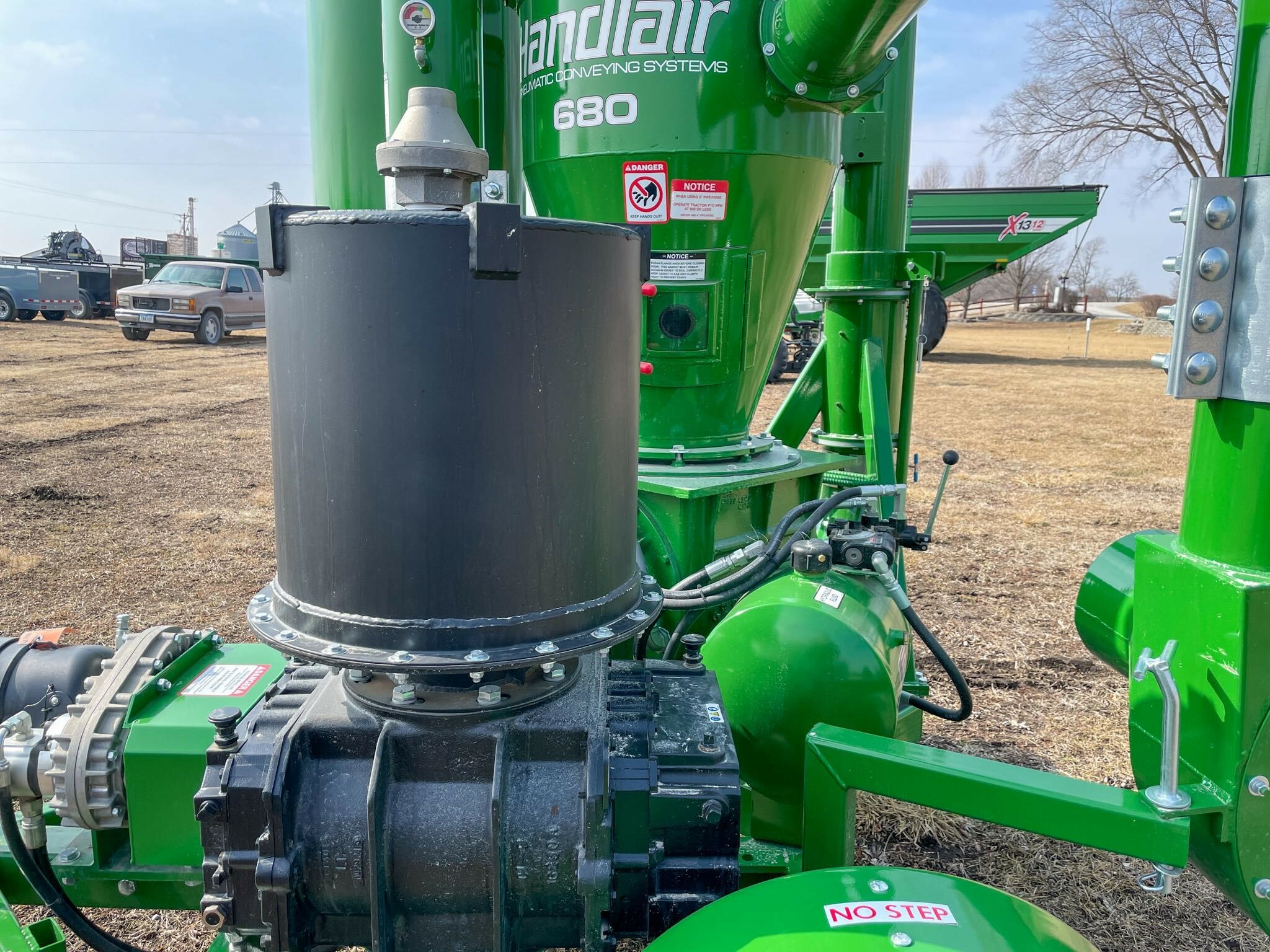 2026 Handlair 680 Grain Vac