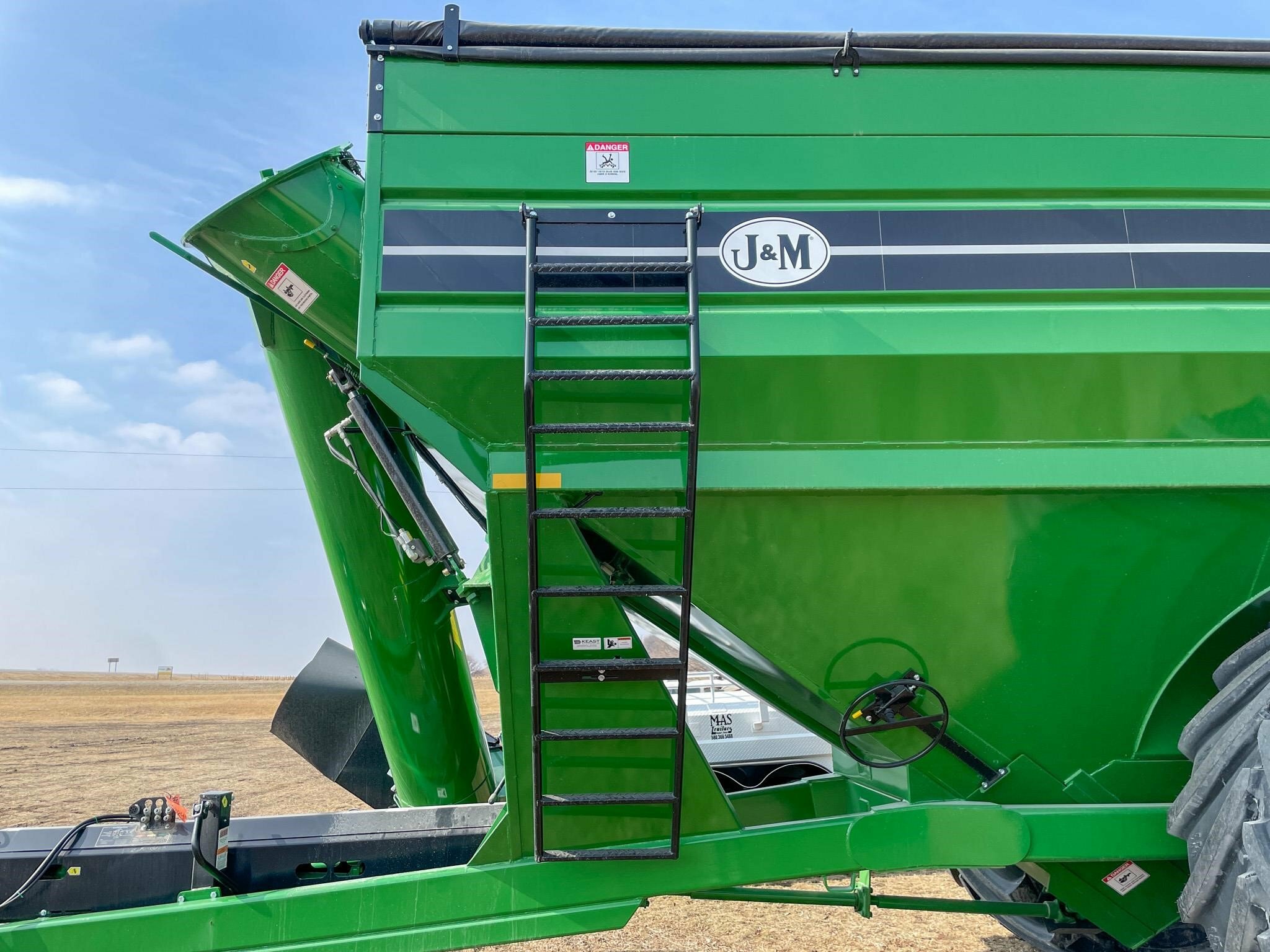 2026 J&M 1312-20S Grain Cart