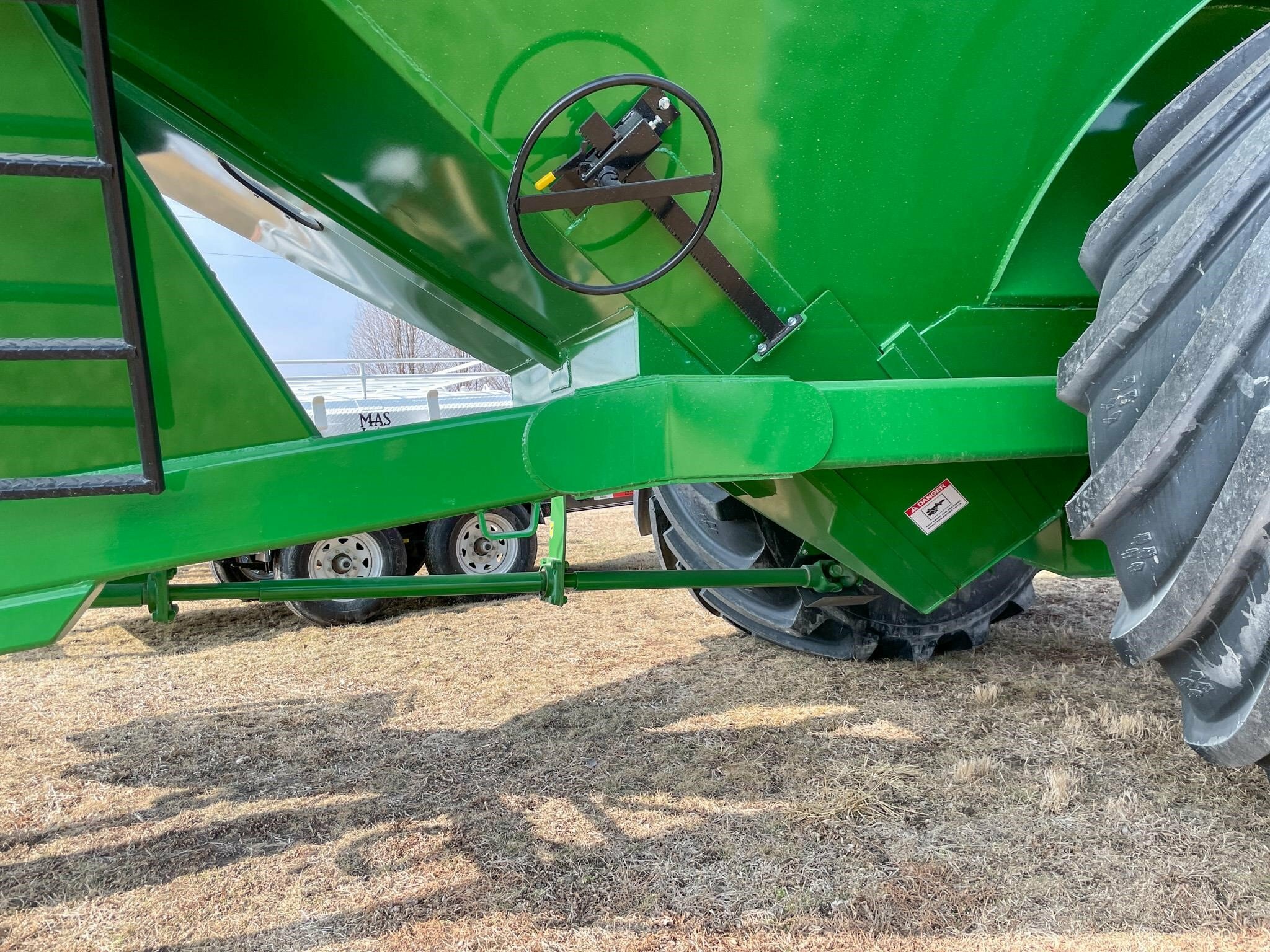2026 J&M 1312-20S Grain Cart