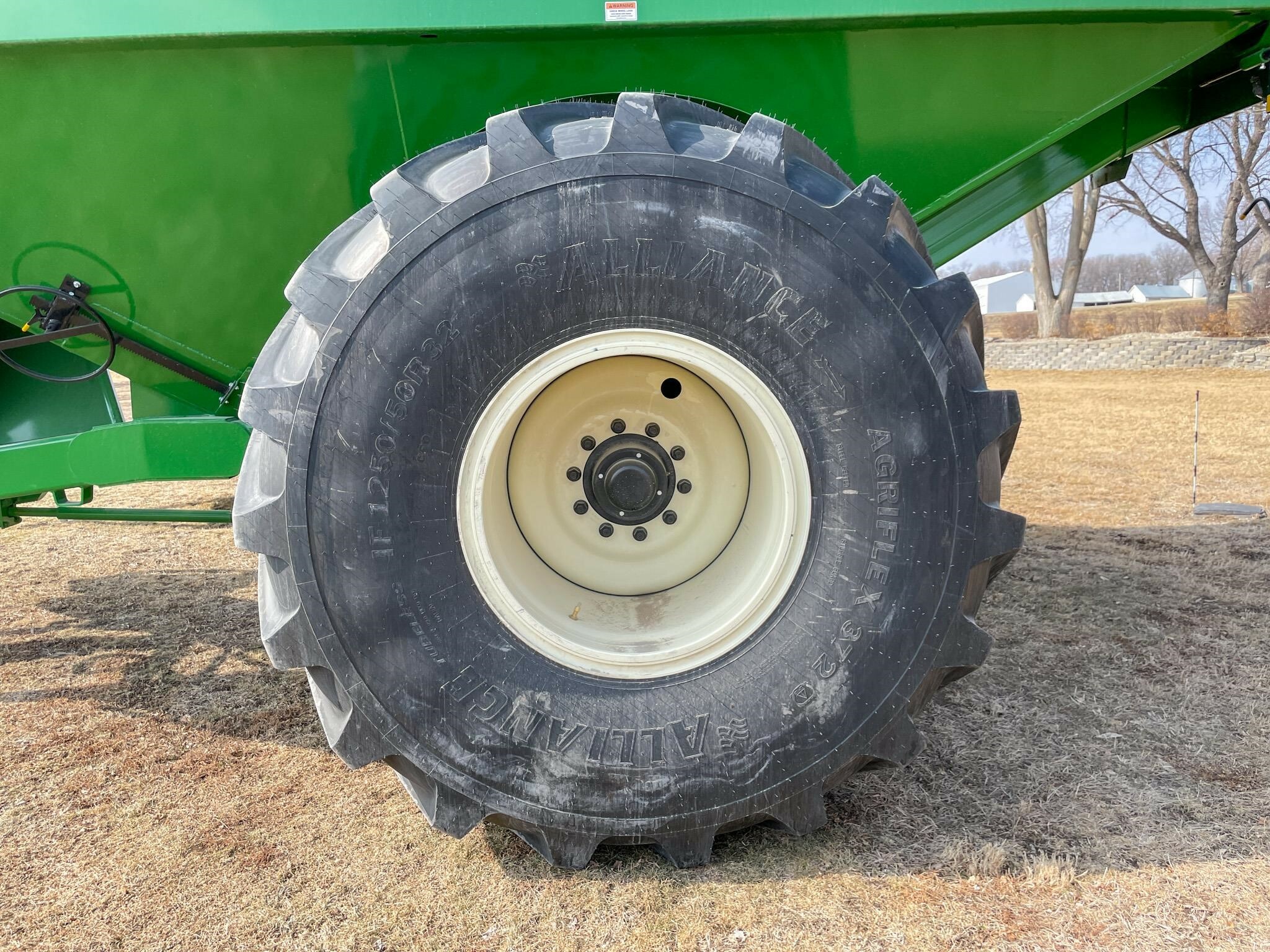 2026 J&M 1312-20S Grain Cart