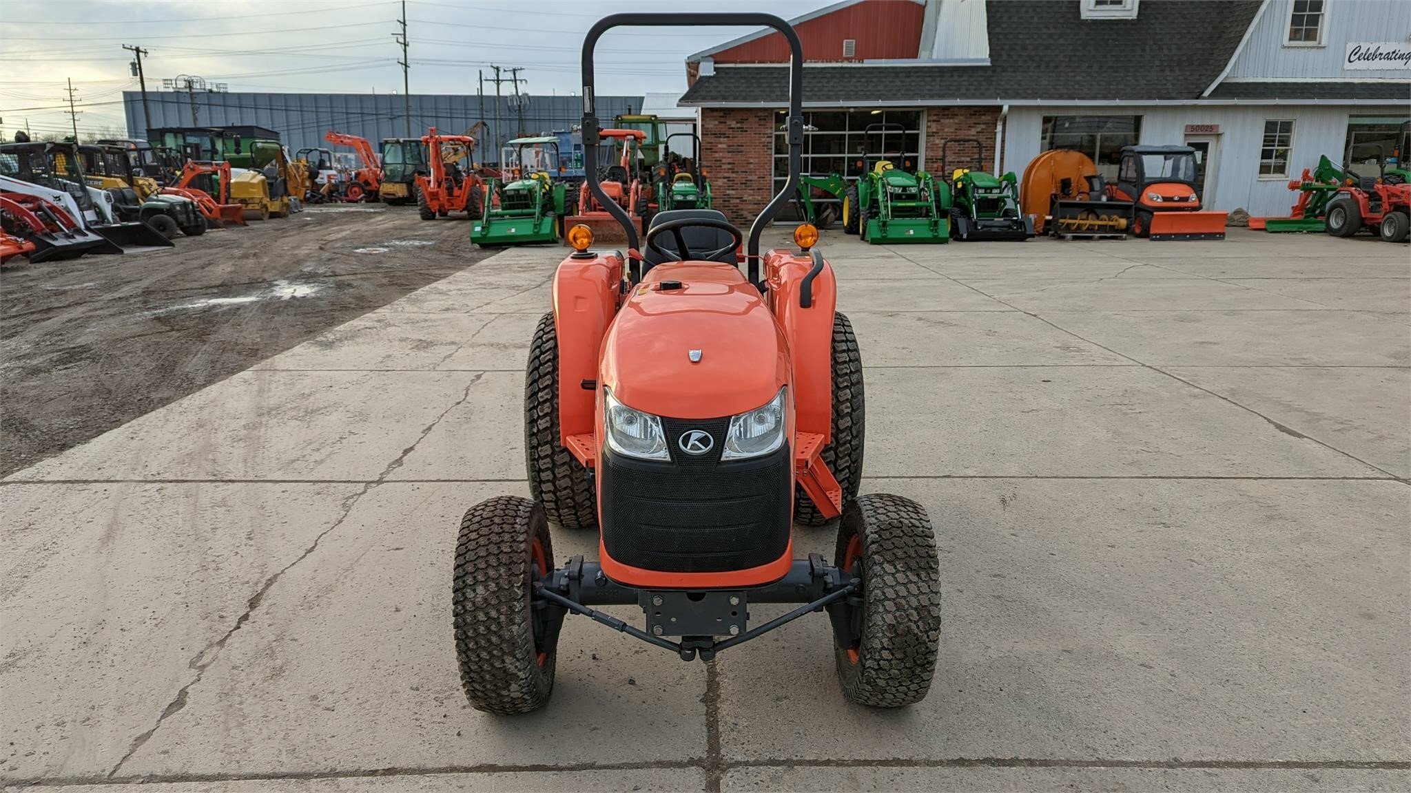 2017 Kubota L2501 Tractor 15,000 Machinery Pete