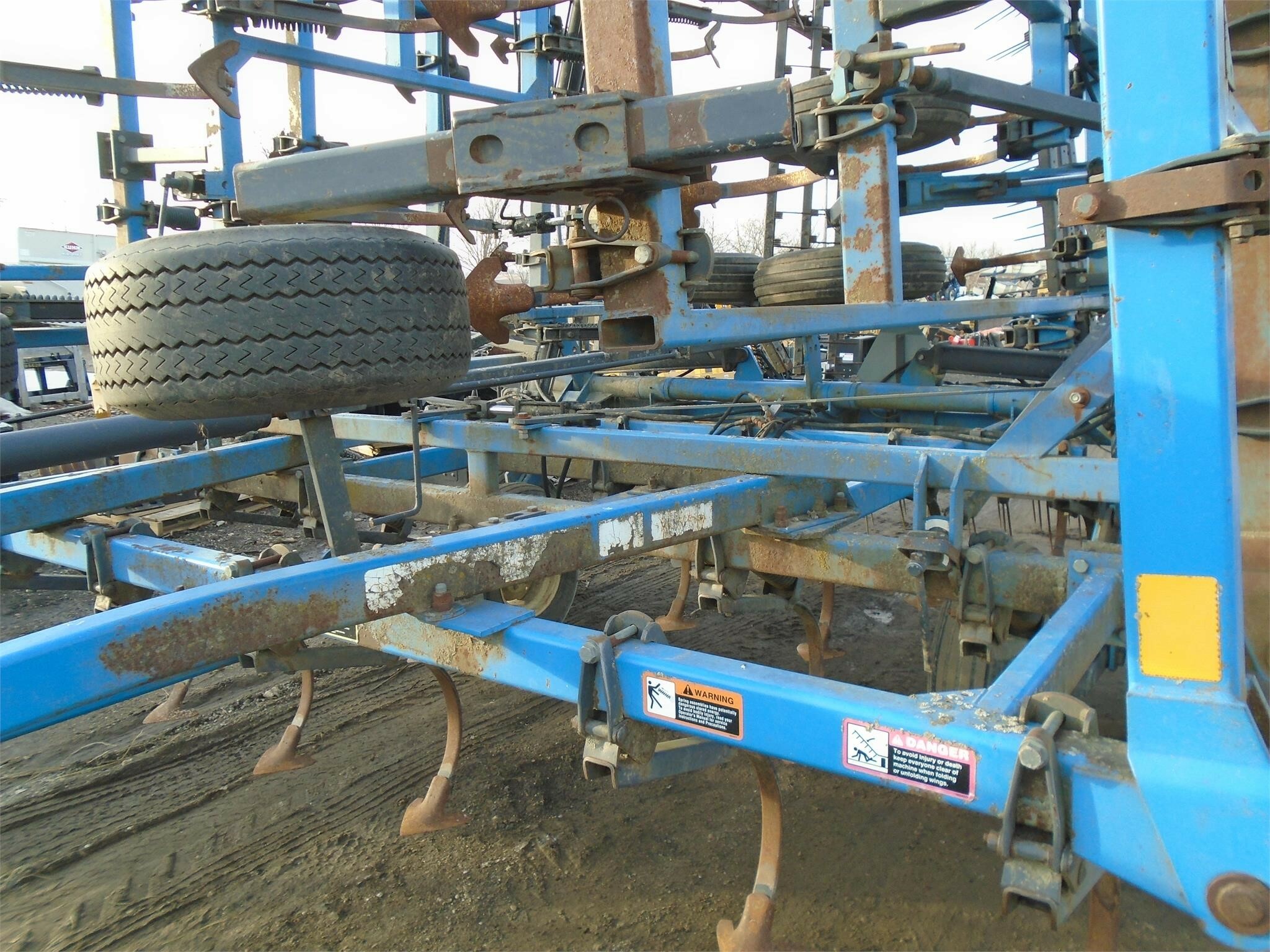 DMI Tigermate II Field Cultivator 17,500 Machinery Pete