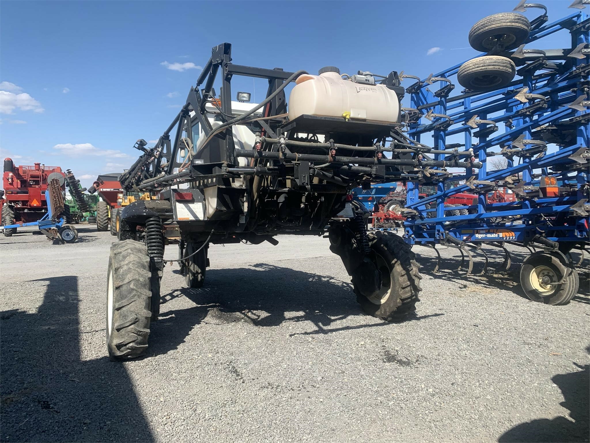 SpraCoupe 3440 SelfPropelled Sprayer 22,000 Machinery Pete