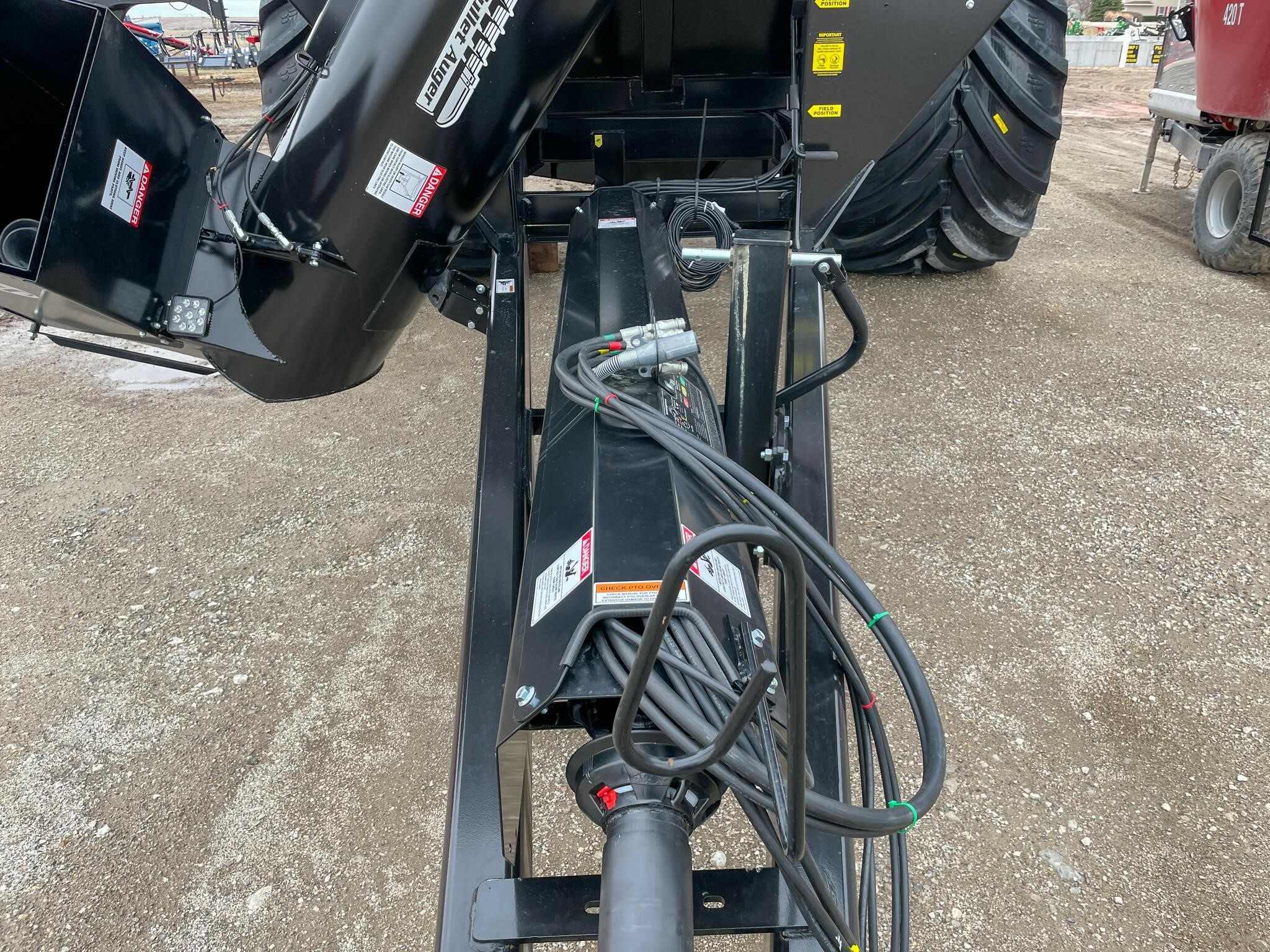 2026 J&M 1312-20S Grain Cart