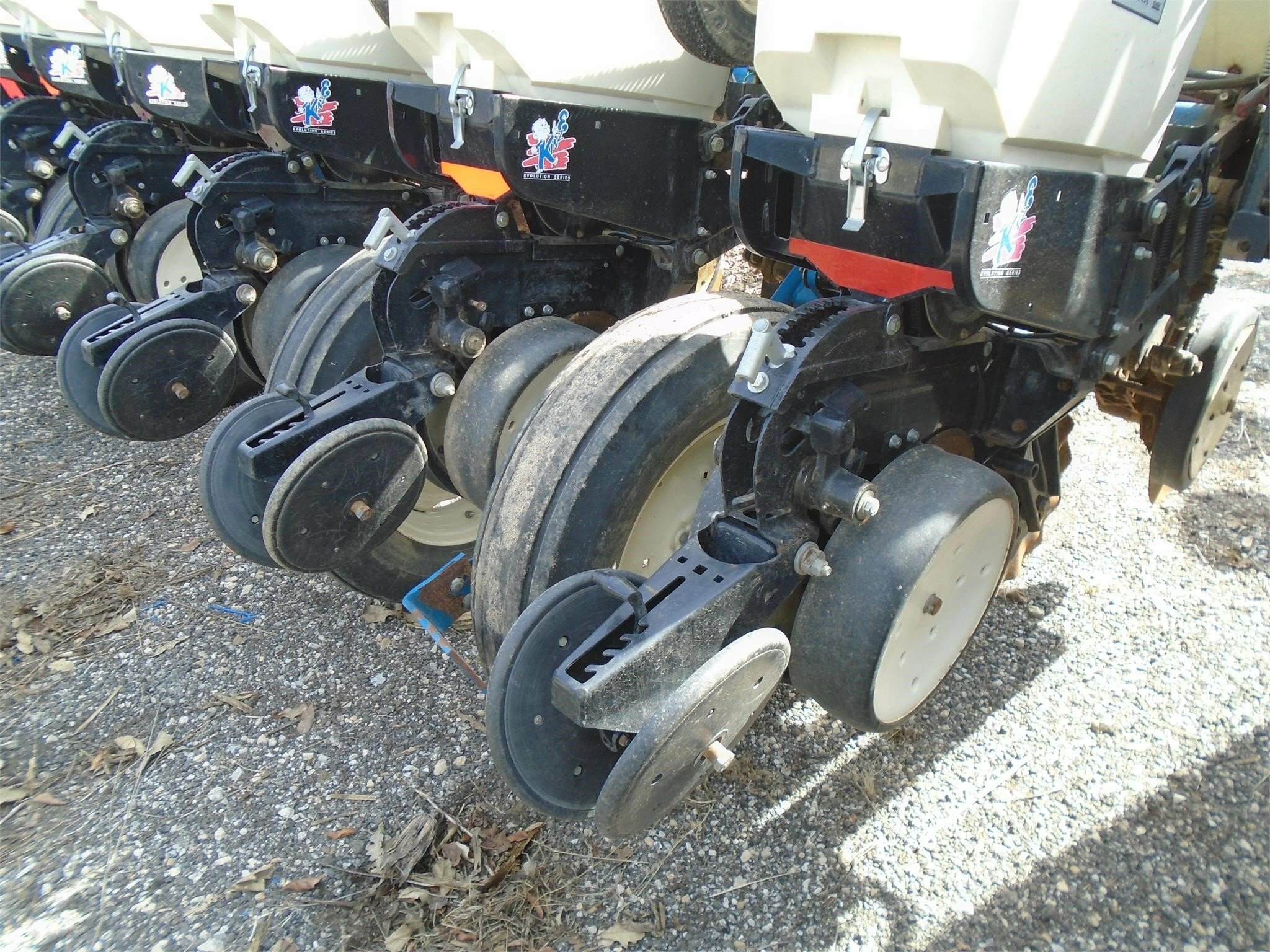 2001 Kinze 3000 Planter