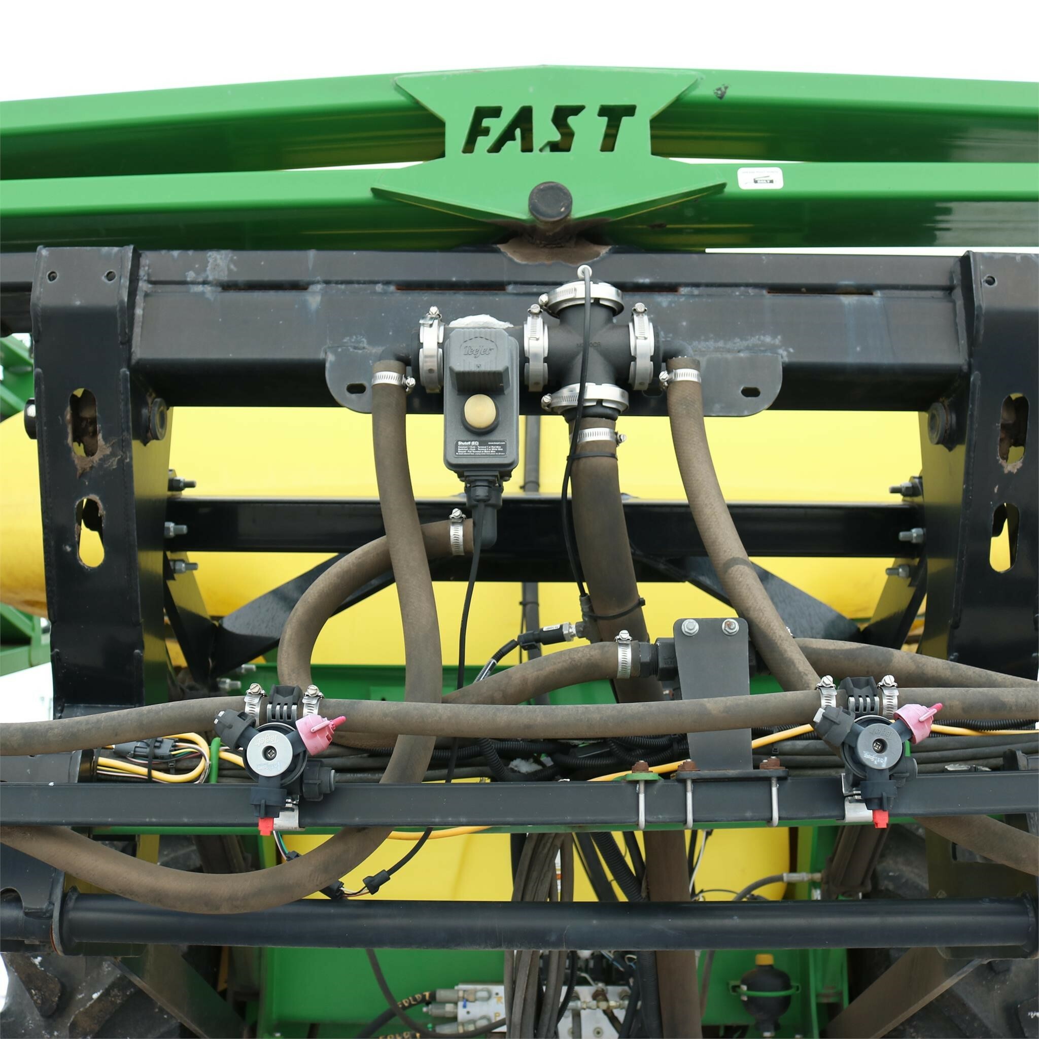 2009 Fast 9518T Pull-Type Sprayer