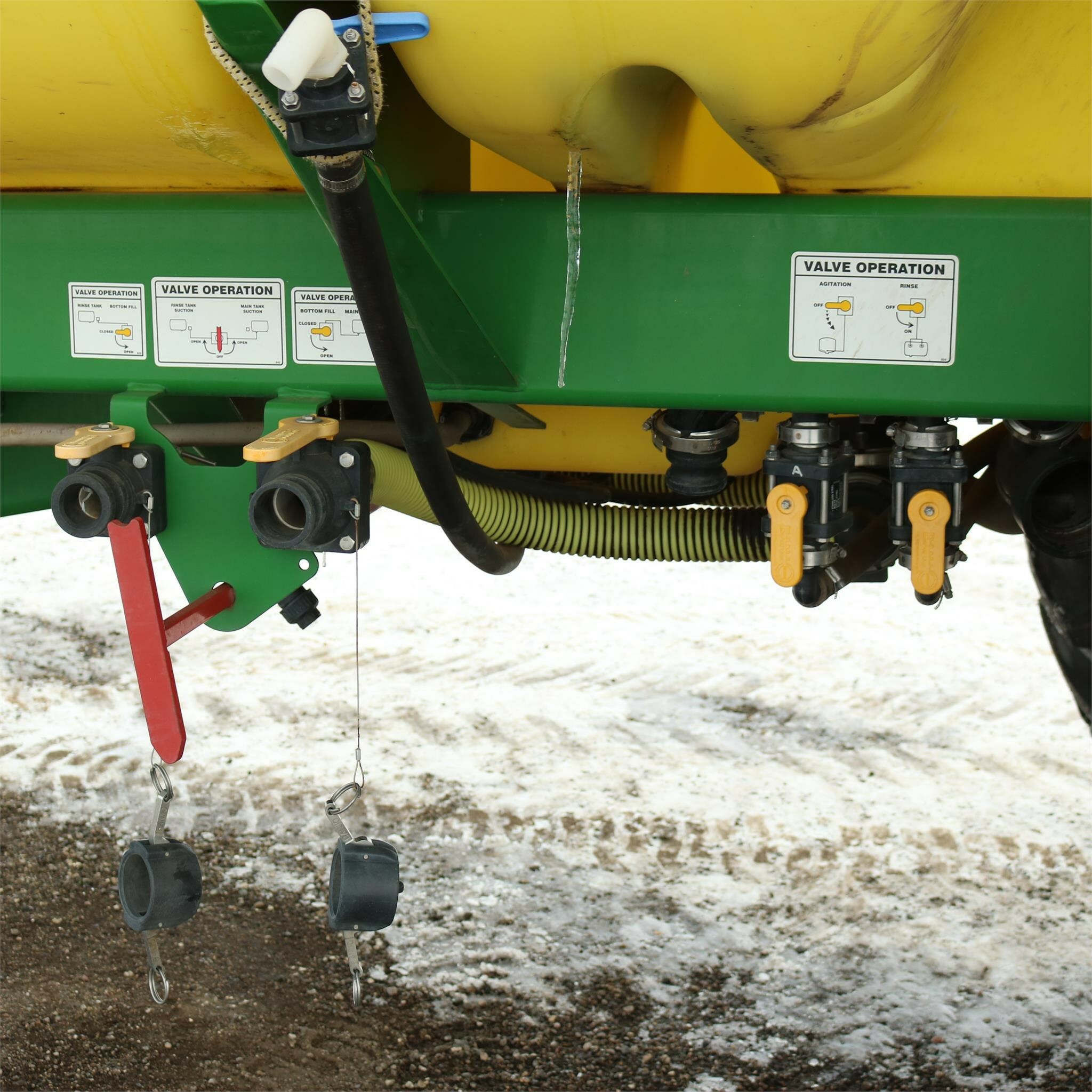 2009 Fast 9518T Pull-Type Sprayer