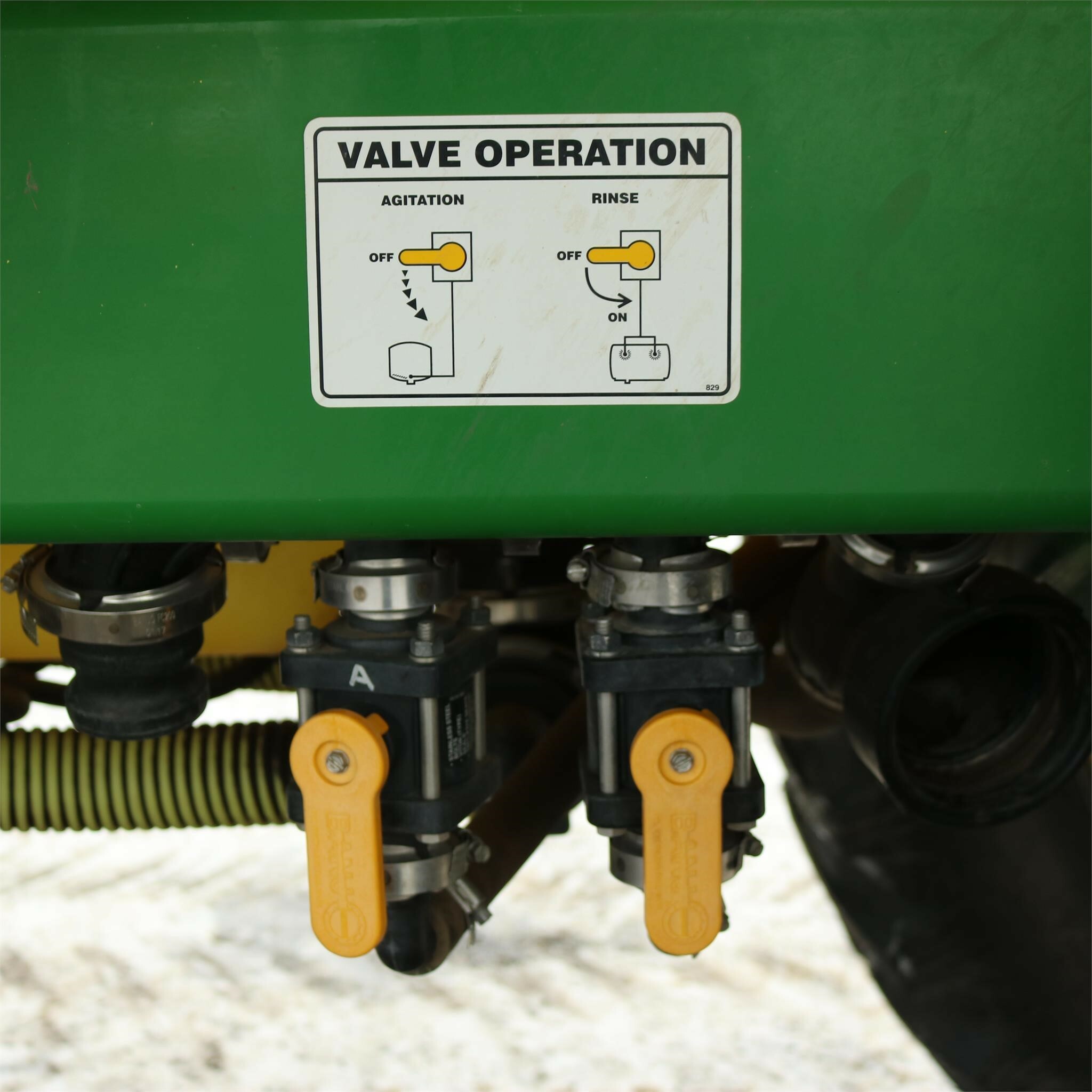 2009 Fast 9518T Pull-Type Sprayer