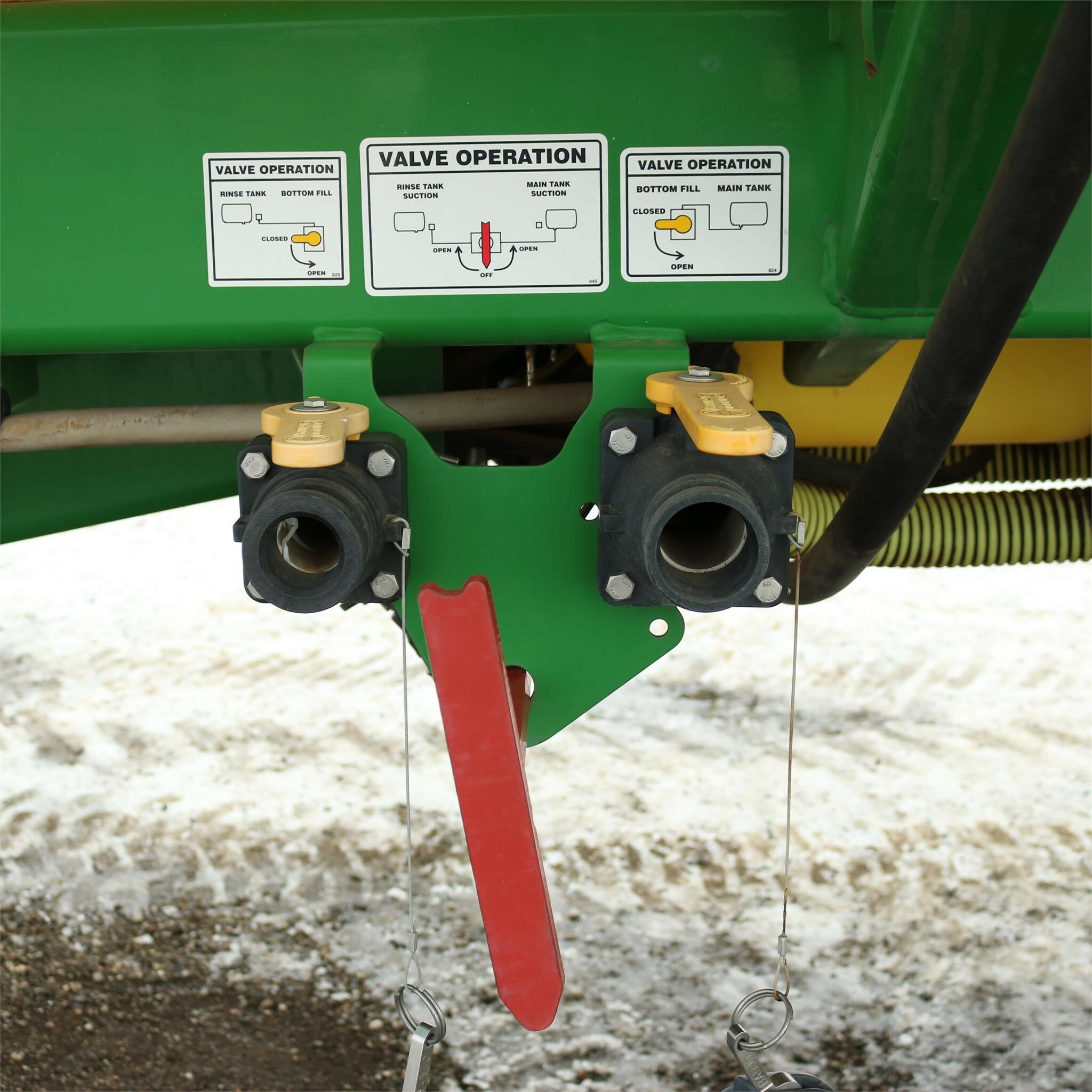 2009 Fast 9518T Pull-Type Sprayer