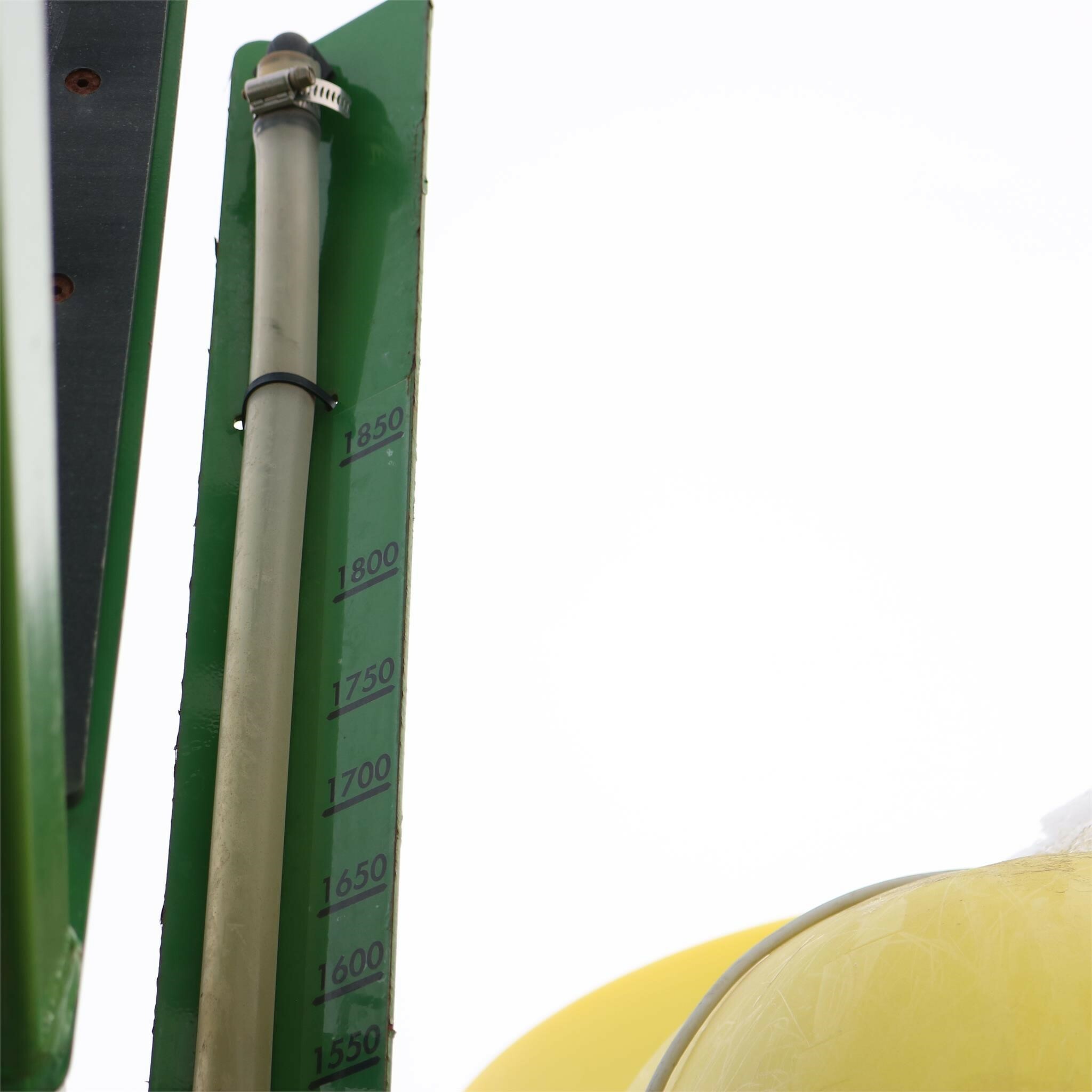 2009 Fast 9518T Pull-Type Sprayer