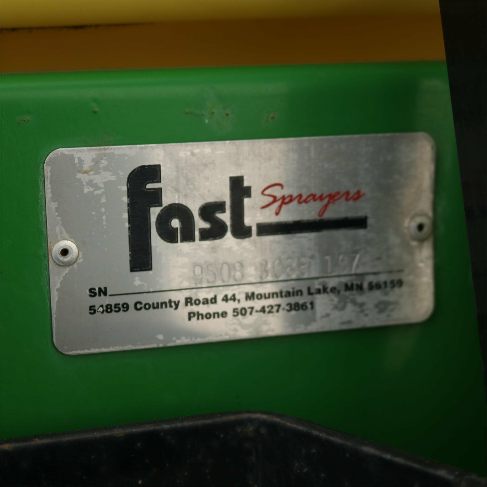 2009 Fast 9518T Pull-Type Sprayer