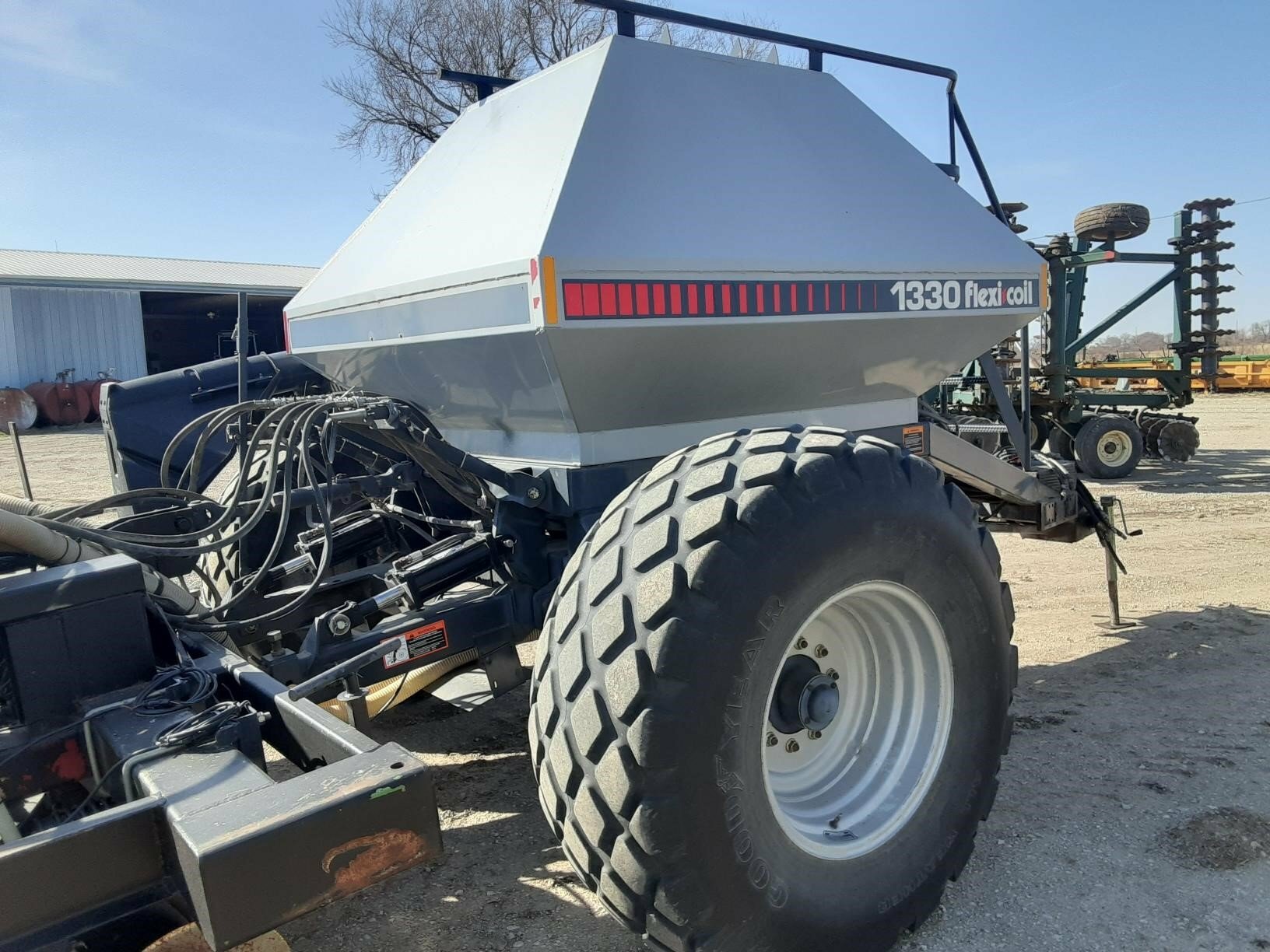 2017-flexi-coil-1330-air-seeder-19-500-machinery-pete