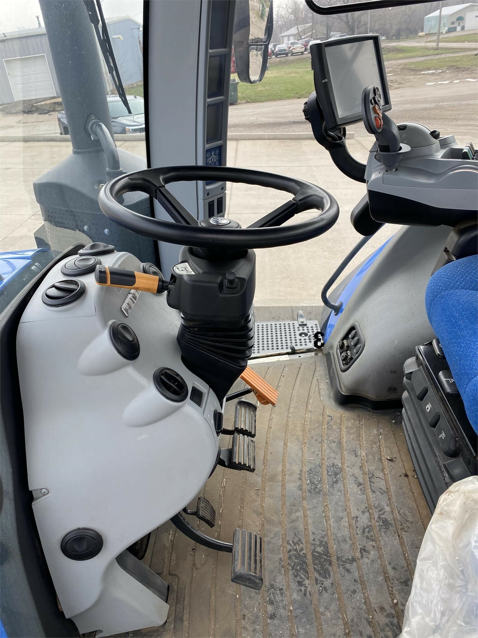 2017 New Holland T8.320 Tractor