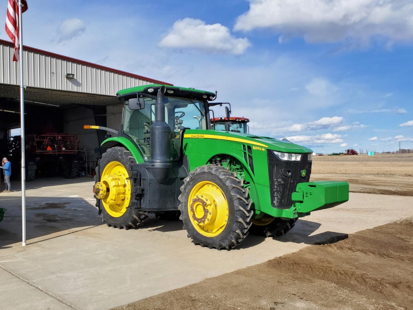 2020 John Deere 8370R Tractor