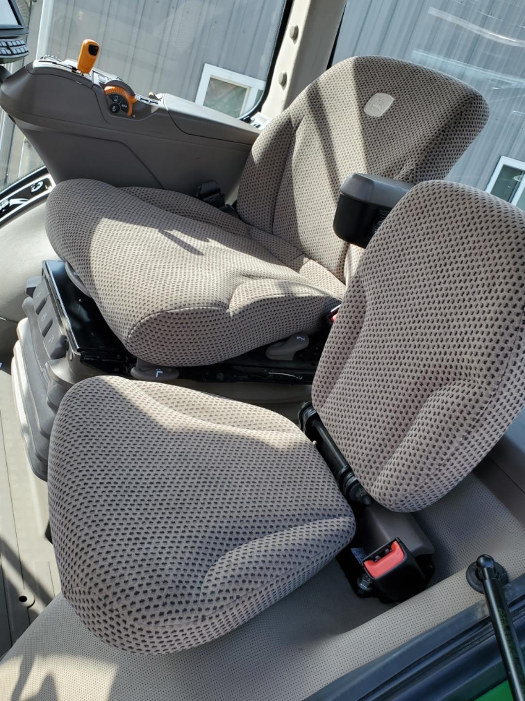 2020 John Deere 8370R Tractor