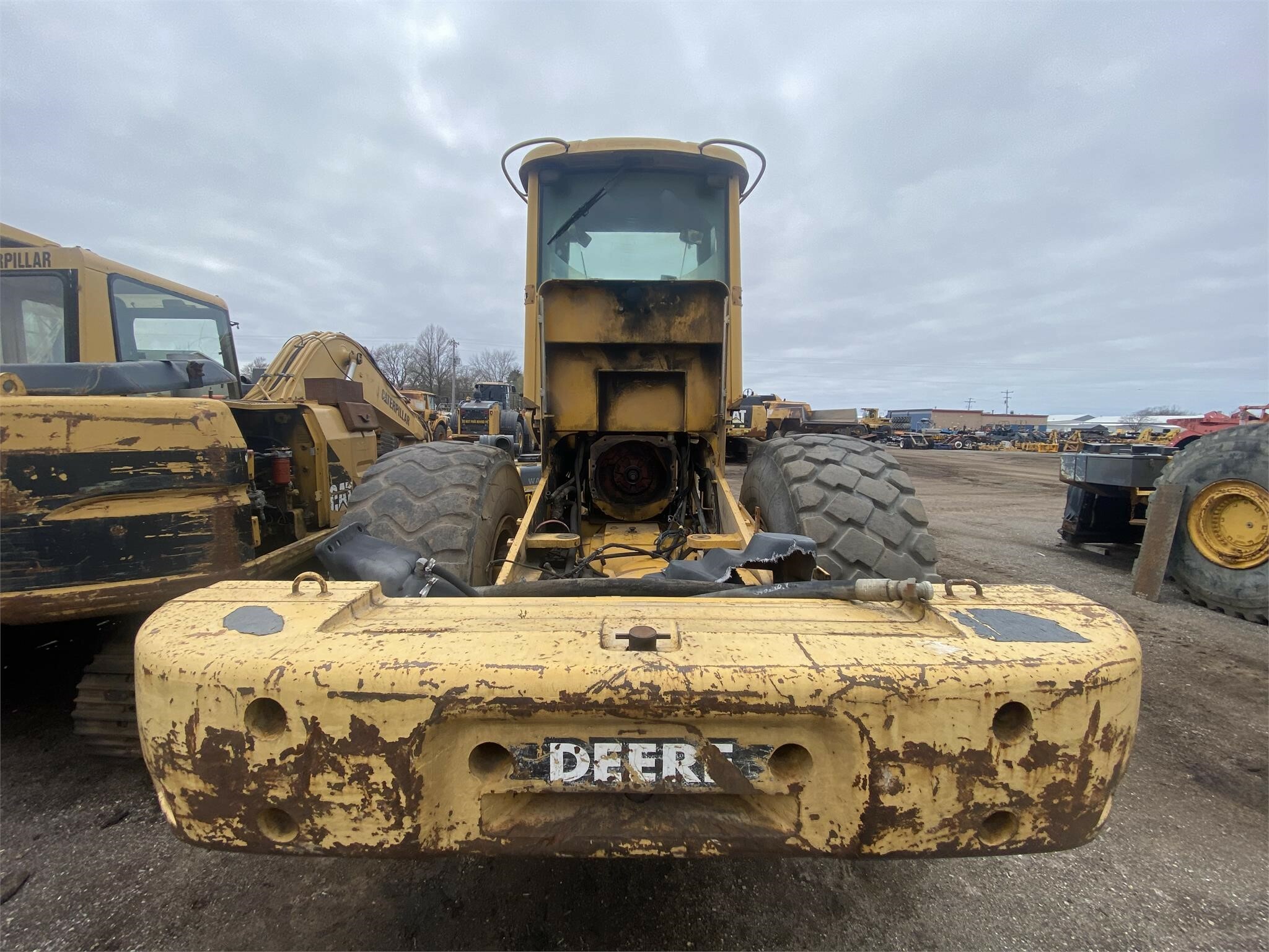 2001 Deere 744H Wheel Loader - $Call | Machinery Pete