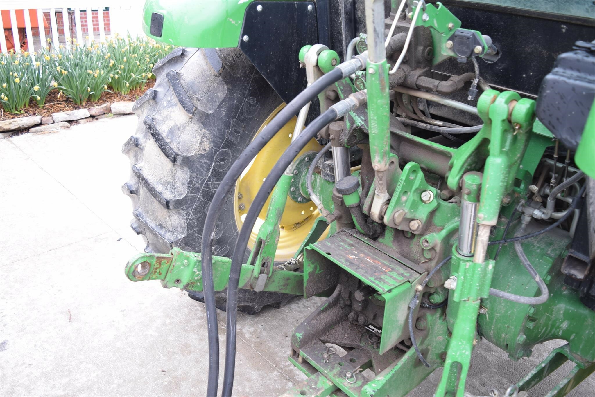  Dempster 560D Pull-Type Fertilizer Spreader