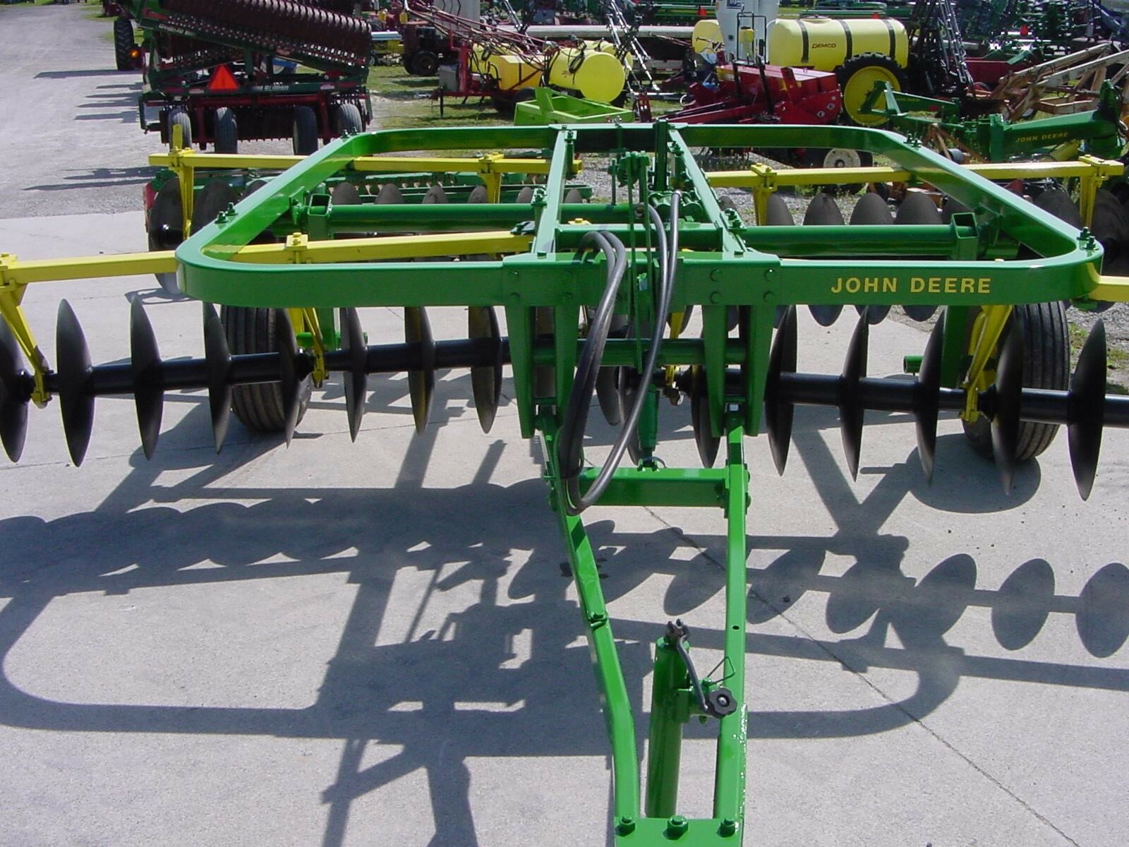 John Deere 210 Disk 6,500 Machinery Pete