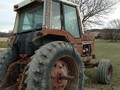  International Harvester 1086 Tractor