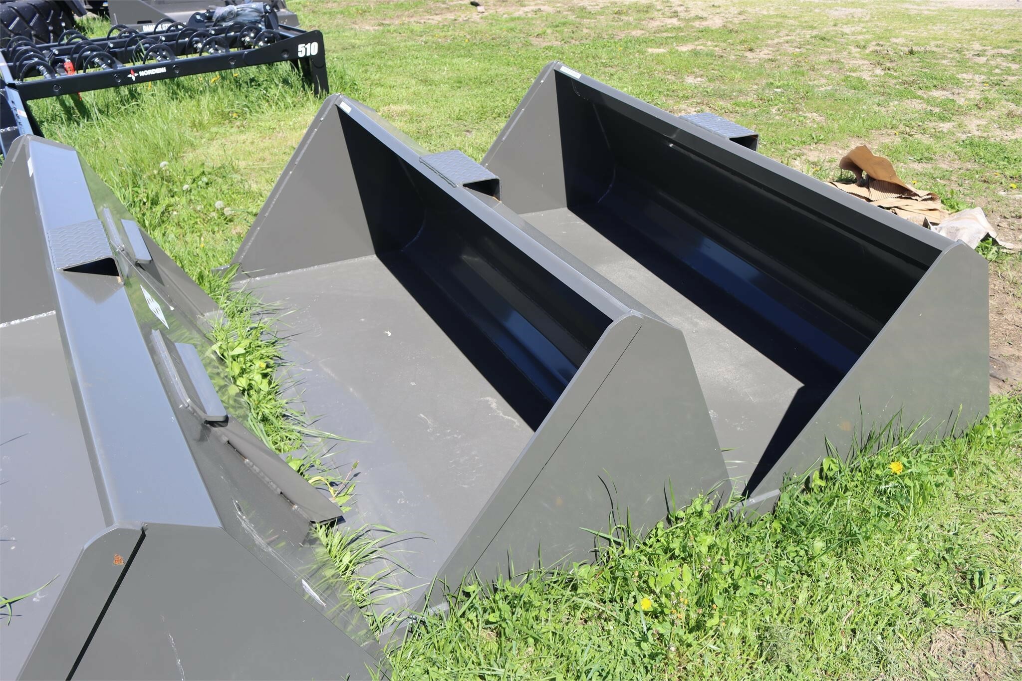 2022 MAST 72" Loader and Skid Steer Attachment Call Machinery Pete