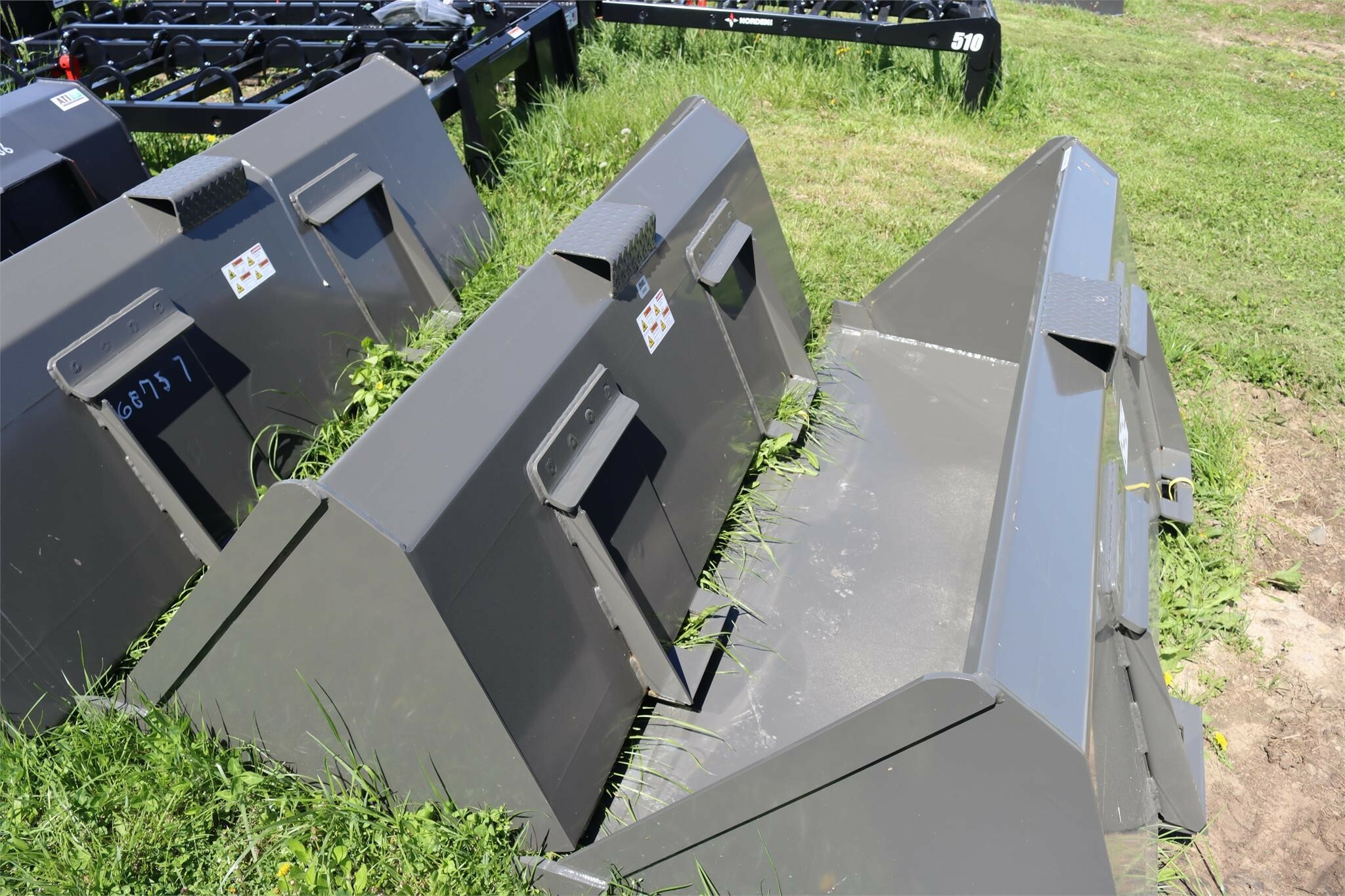 2022 MAST 72" Loader and Skid Steer Attachment Call Machinery Pete