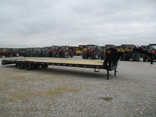 2023 Big Tex 22GN-35BK+5MR Flatbed Trucks/Trailer