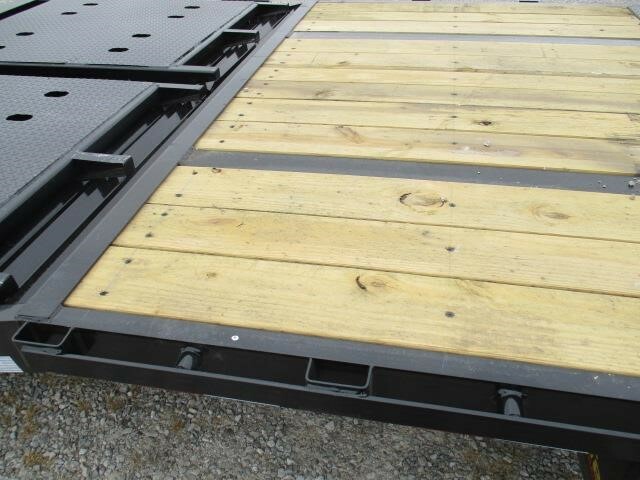 2023 Big Tex 22GN-35BK+5MR Flatbed Trucks/Trailer