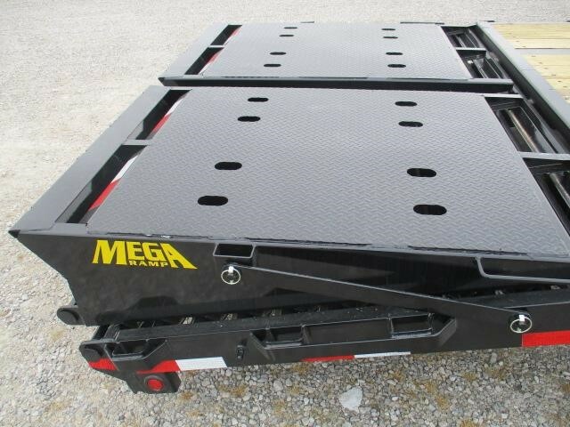 2023 Big Tex 22GN-35BK+5MR Flatbed Trucks/Trailer