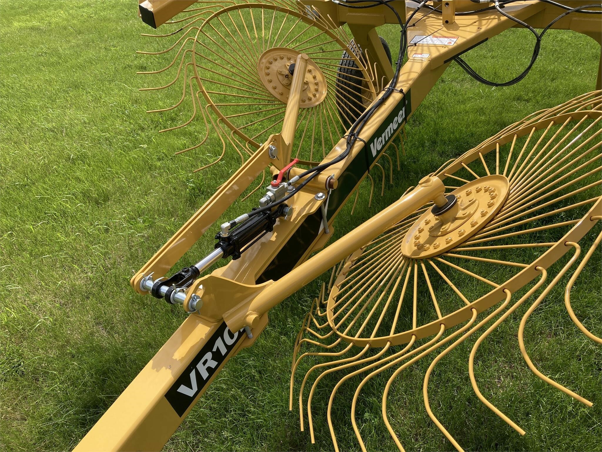 2025 Vermeer VR1022 Rake