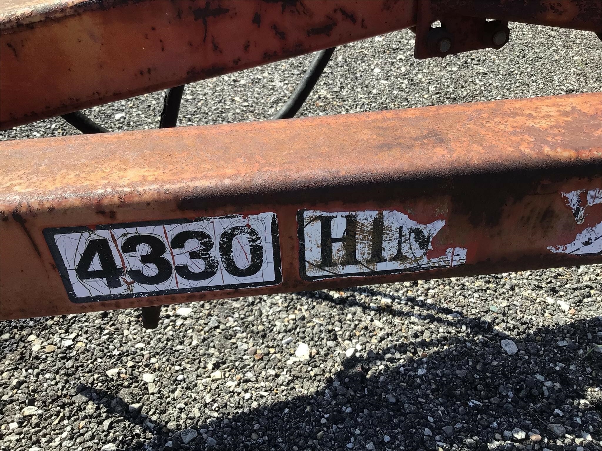  Hiniker 4330 Field Cultivator