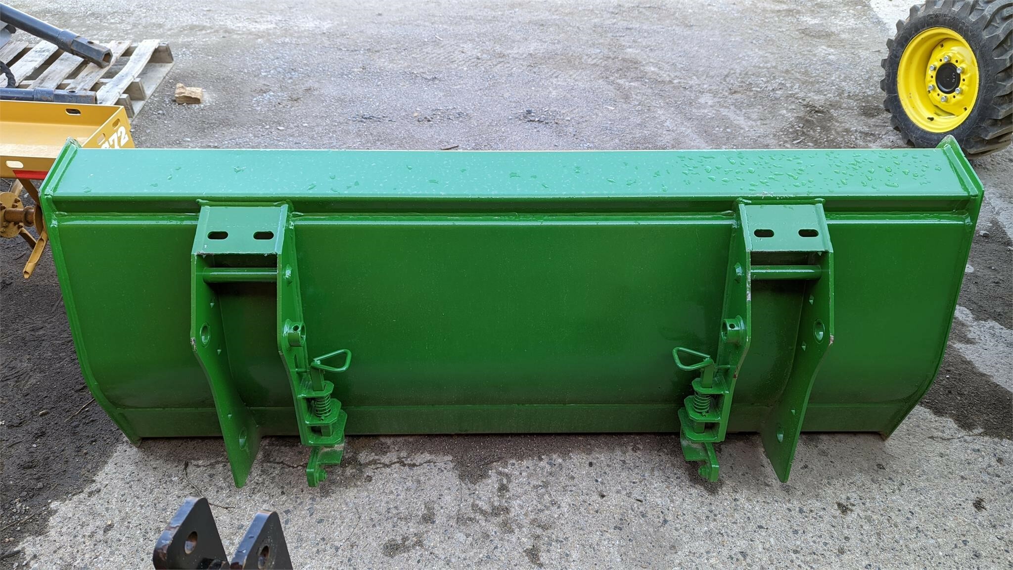 John Deere Bucket Loader and Skid Steer Attachment 1,200 Machinery