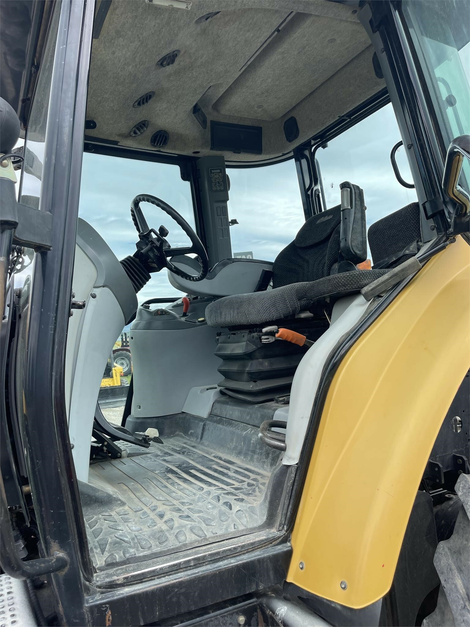 2006 Challenger MT565B Tractor