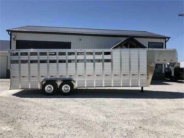2025 DuraLite ALT25 Livestock Trailer