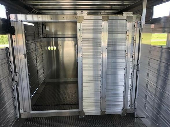 2025 DuraLite ALT25 Livestock Trailer