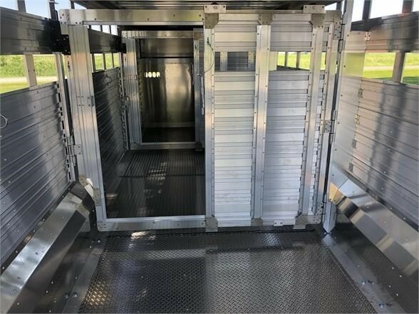 2025 DuraLite ALT25 Livestock Trailer