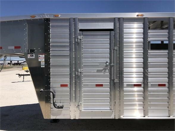 2025 DuraLite ALT25 Livestock Trailer