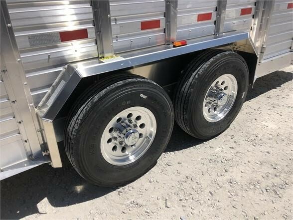 2025 DuraLite ALT25 Livestock Trailer