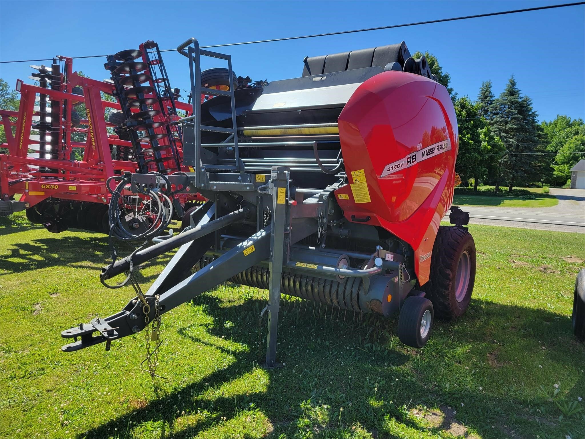 2019 Massey Ferguson 4160v Round Baler 30,000 Machinery Pete
