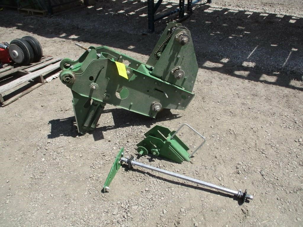 John Deere FERTILIZER PUMPS Planter and Drill Attachment 2,500