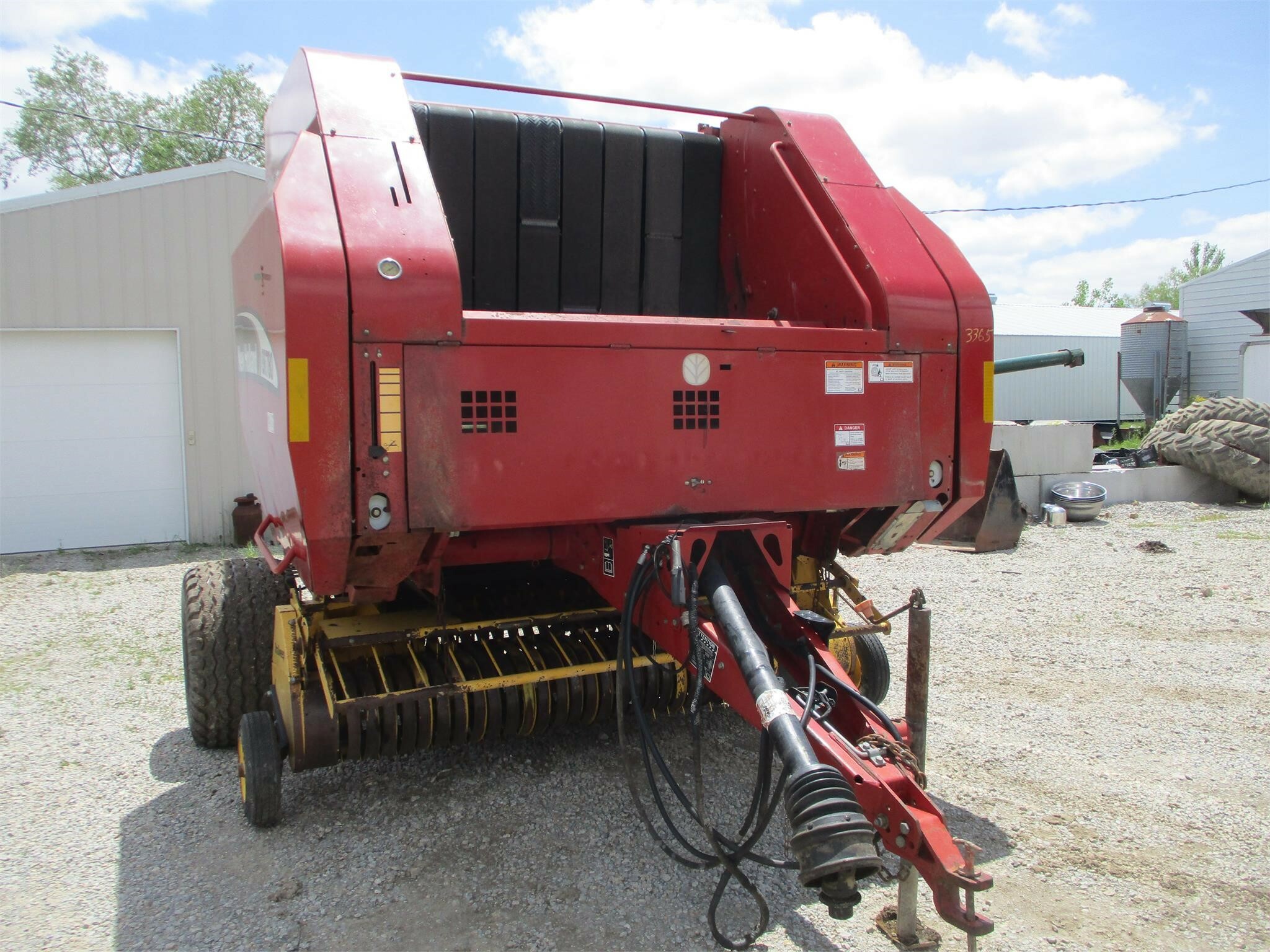 2005 New Holland BR780 Round Baler