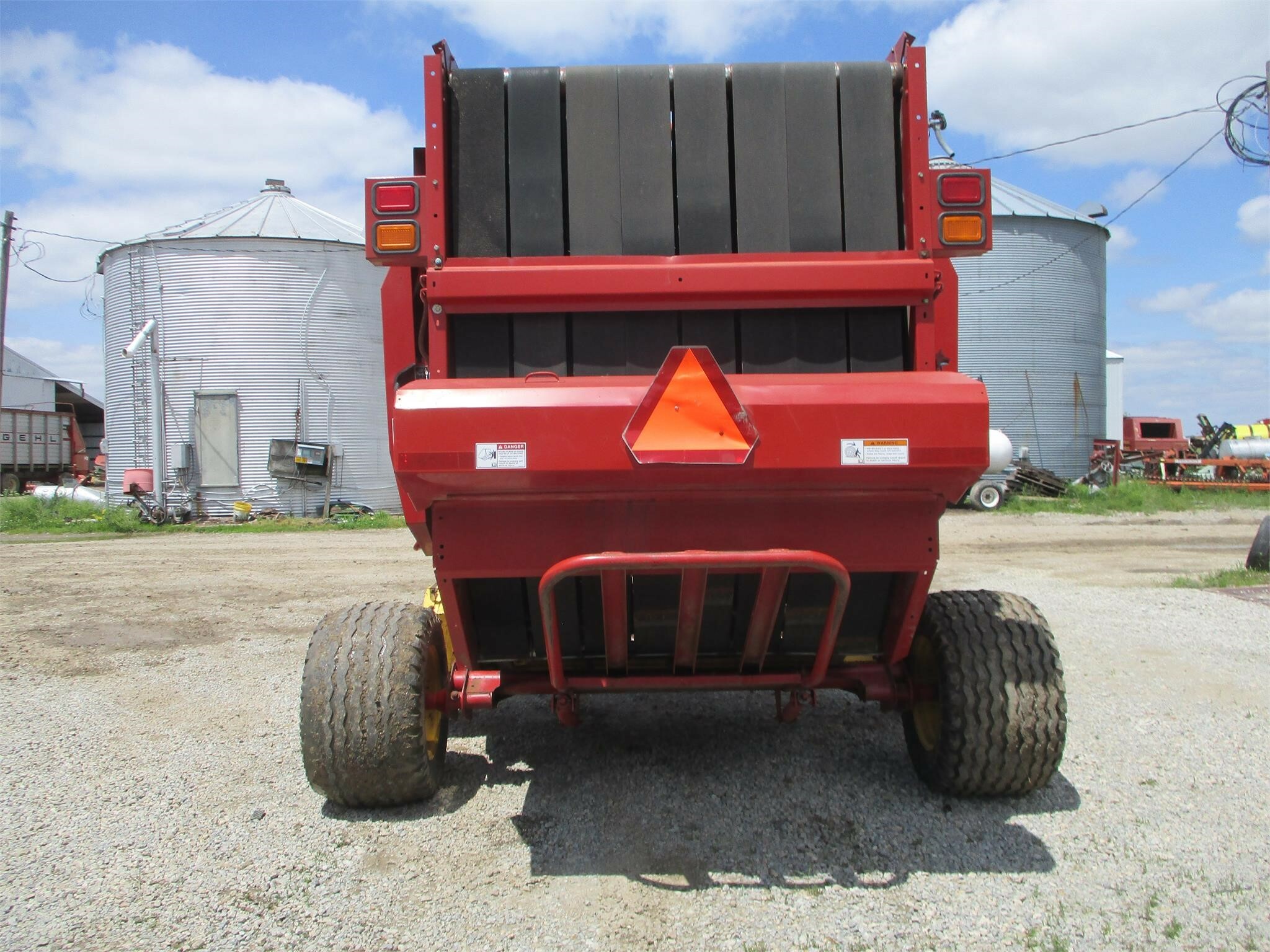 2005 New Holland BR780 Round Baler