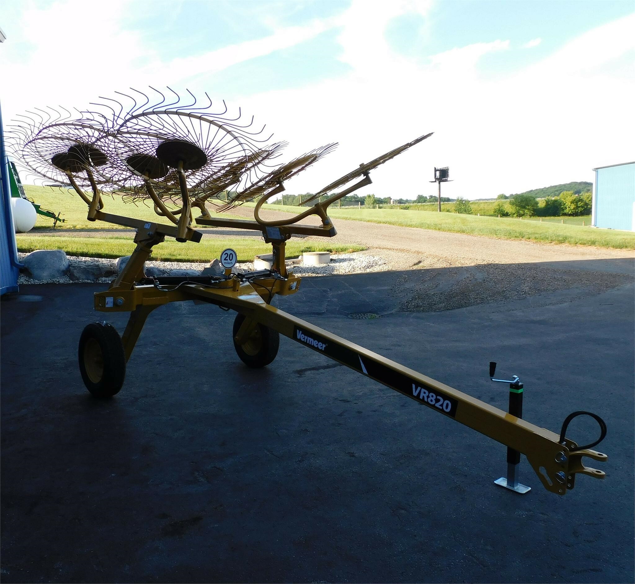 2022 Vermeer VR820 Rake